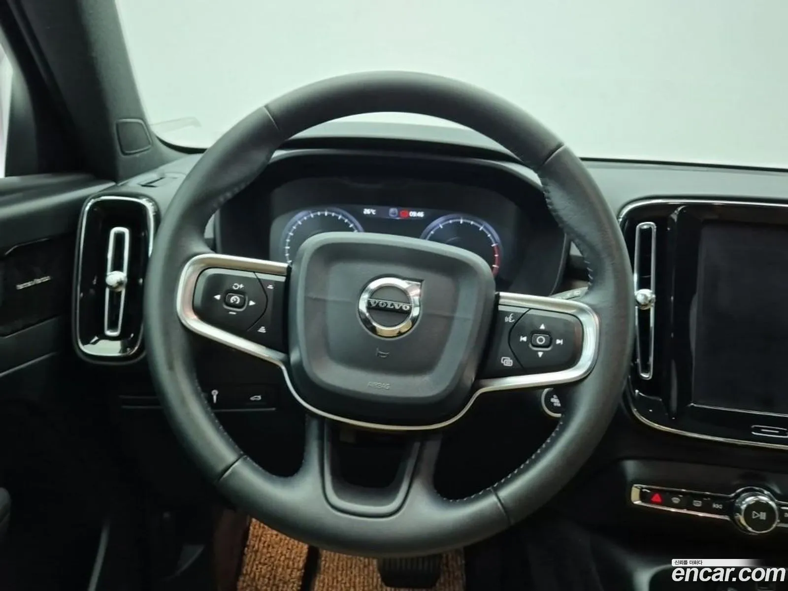 Volvo XC40 2020 — 11