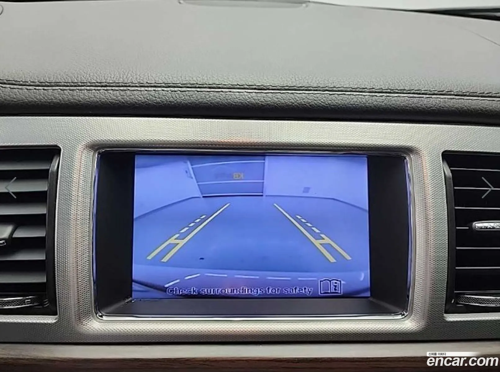 Jaguar XF 2012 — 4