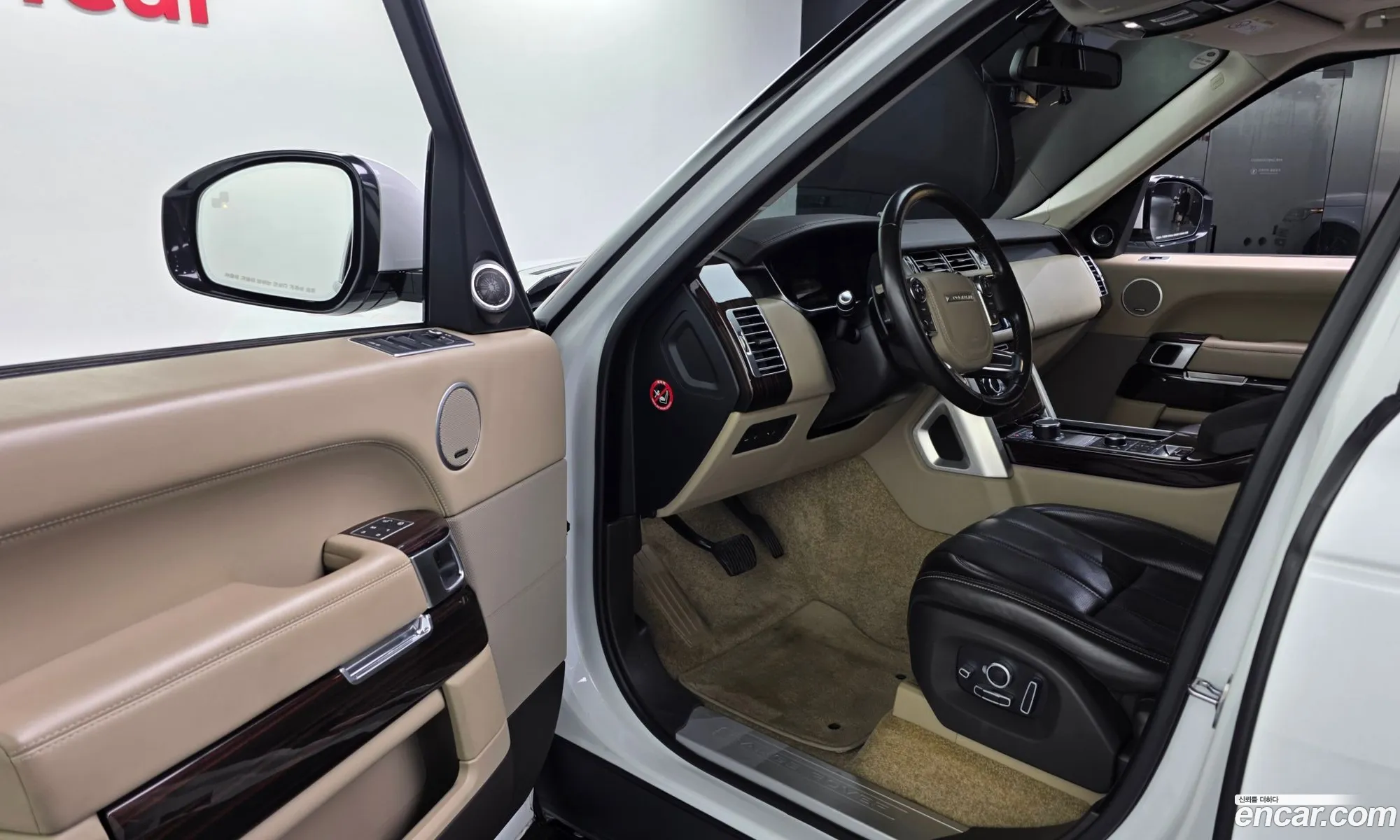 Land Rover Range Rover 2016 SALGA2EF0GA283940 — 19