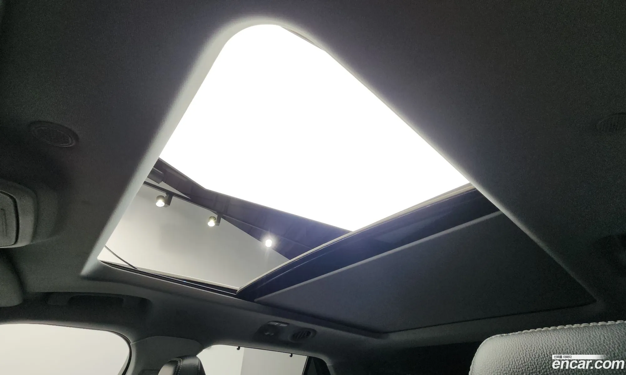 Ford Explorer 6th Gen 2021 1FM5K8FY1MNA19818 — 21