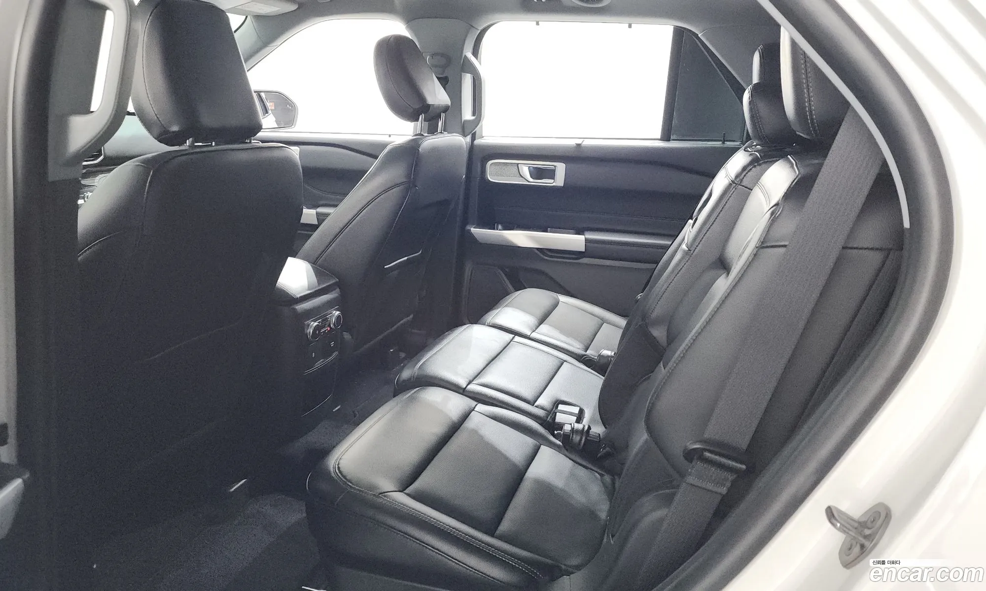Ford Explorer 6th Gen 2021 1FM5K8FY1MNA19818 — 13