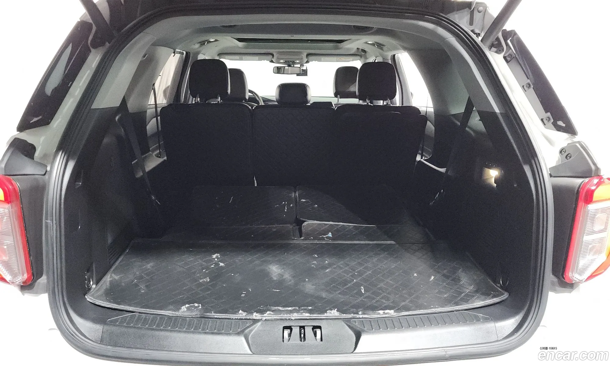Ford Explorer 6th Gen 2021 1FM5K8FY1MNA19818 — 27