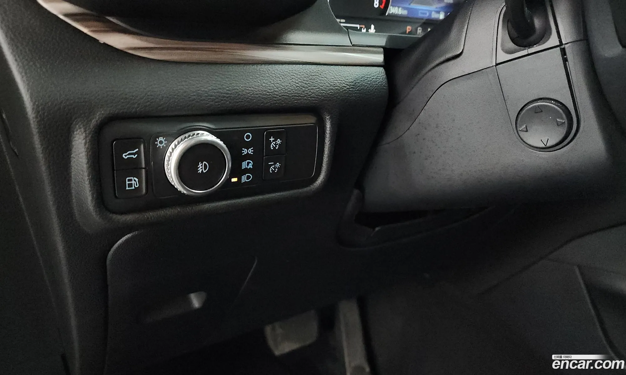 Ford Explorer 6th Gen 2021 1FM5K8FY1MNA19818 — 18