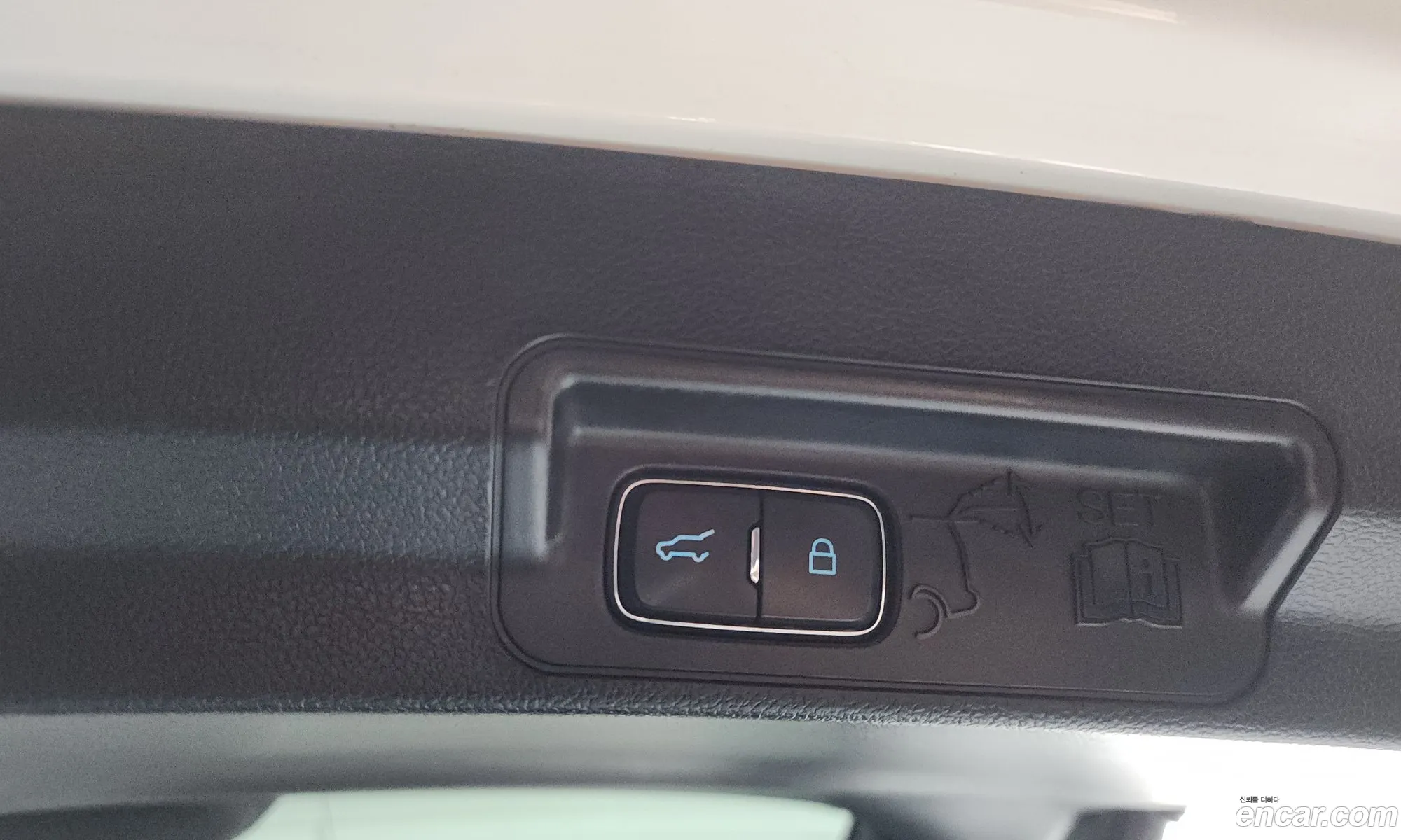 Ford Explorer 6th Gen 2021 1FM5K8FY1MNA19818 — 16