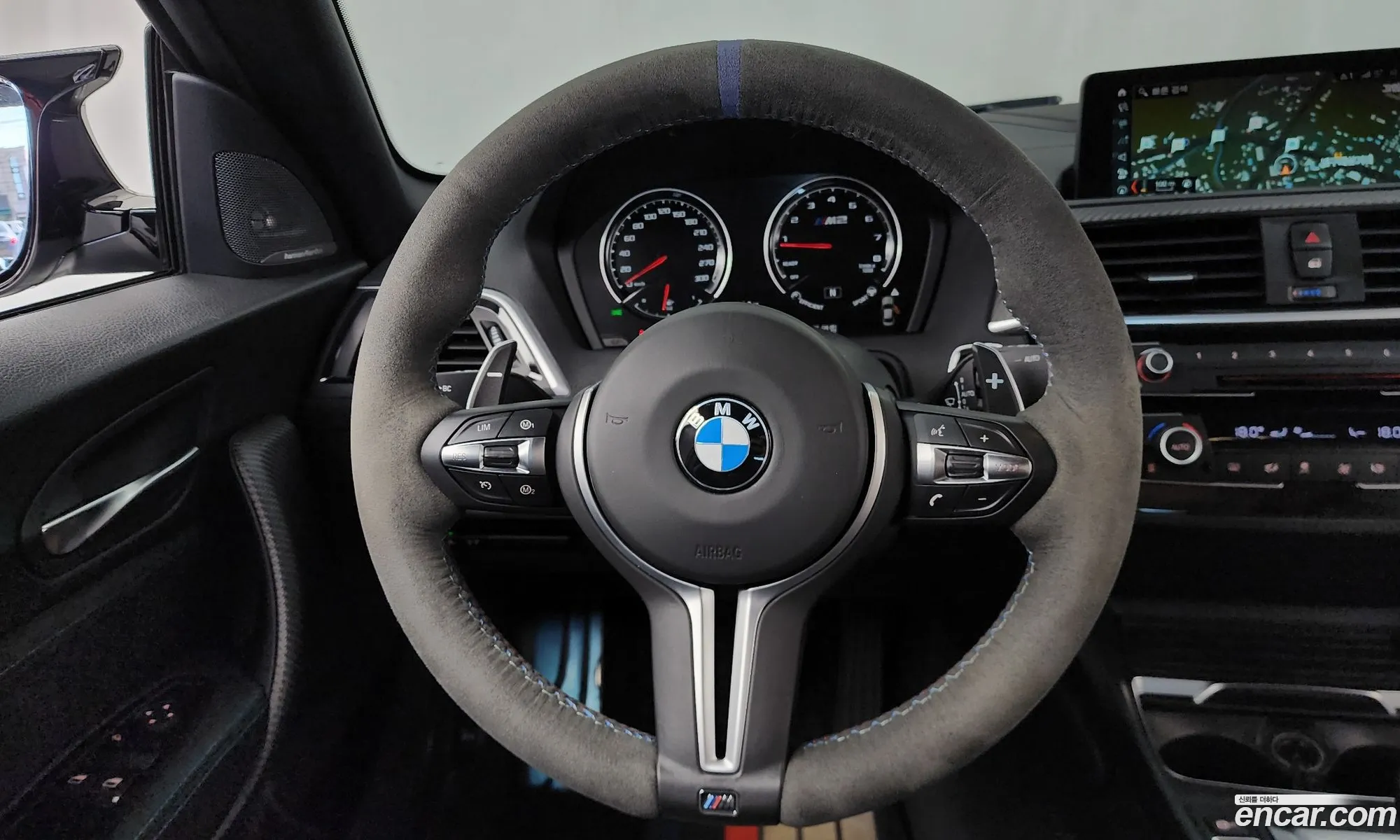 BMW M2 2020 WBS2U7104M7G68283 — 28