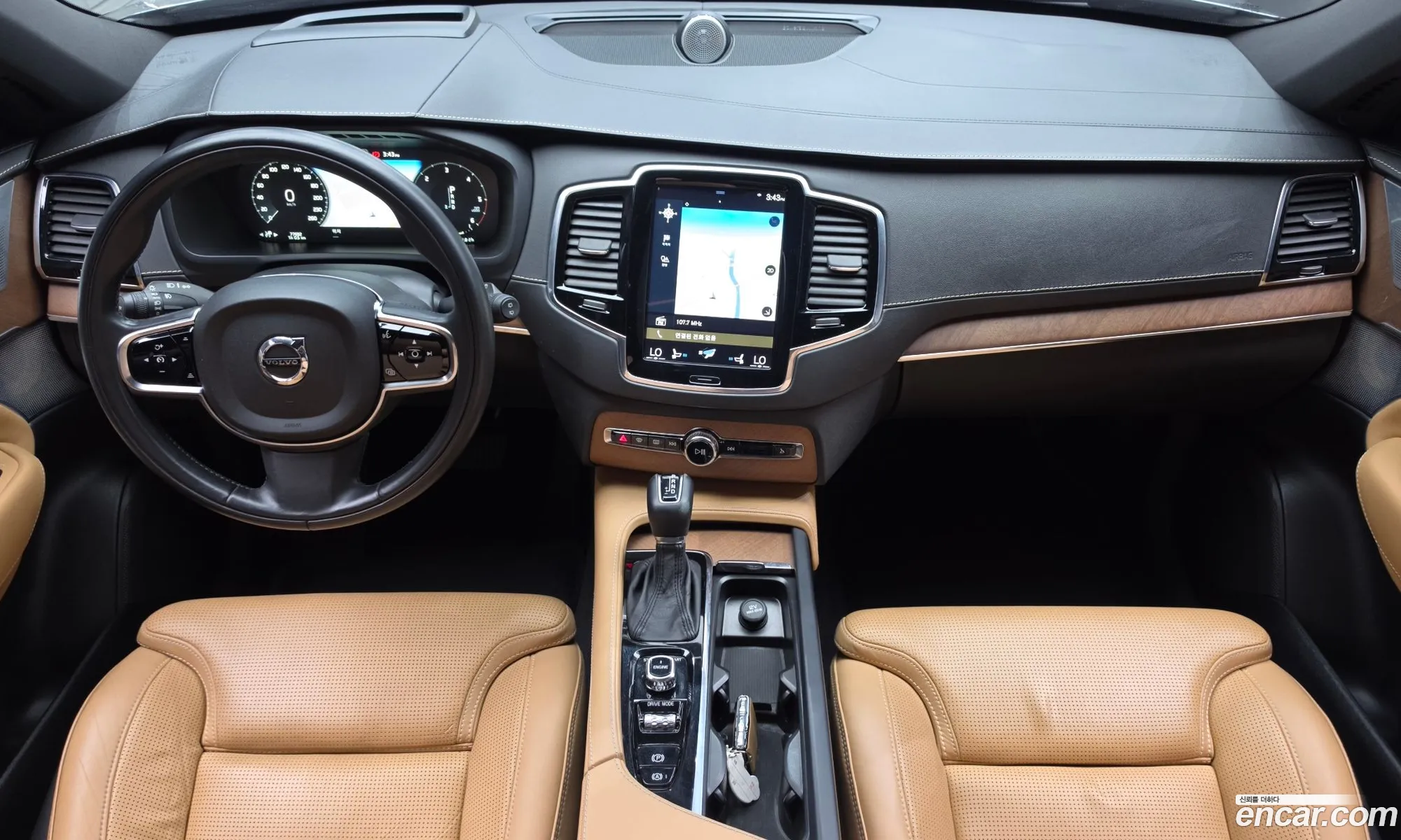 Volvo XC90 2016 YV1LF68BCH1121587 — 3