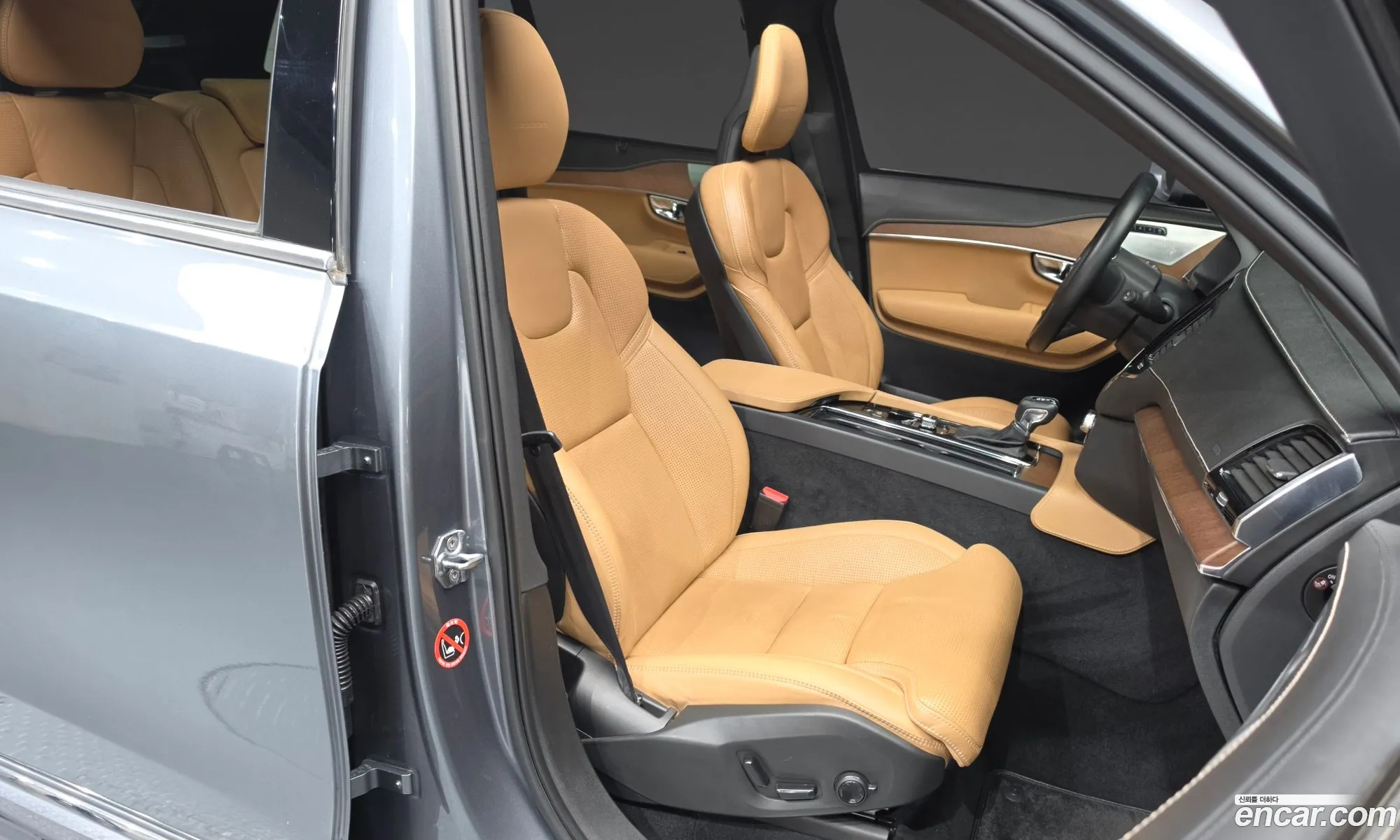 Volvo XC90 2016 YV1LF68BCH1121587 — 17