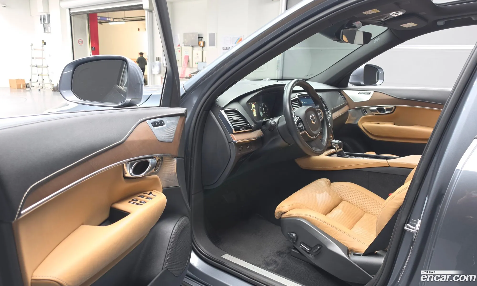 Volvo XC90 2016 YV1LF68BCH1121587 — 9