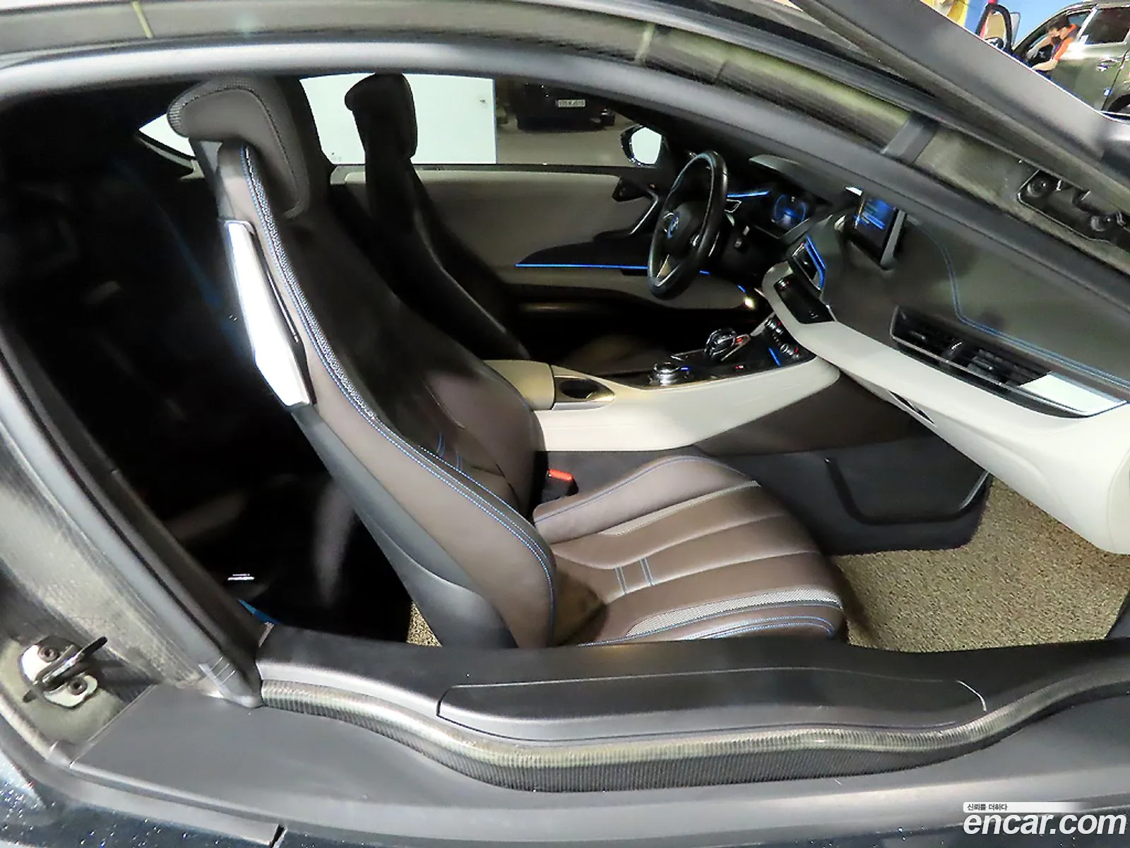 BMW i8 2015 — 17