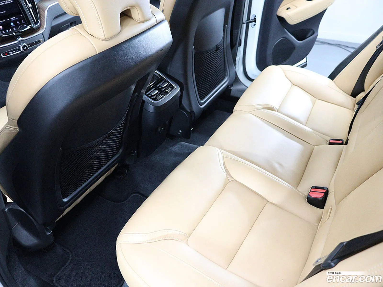 Volvo XC60 2023 — 7