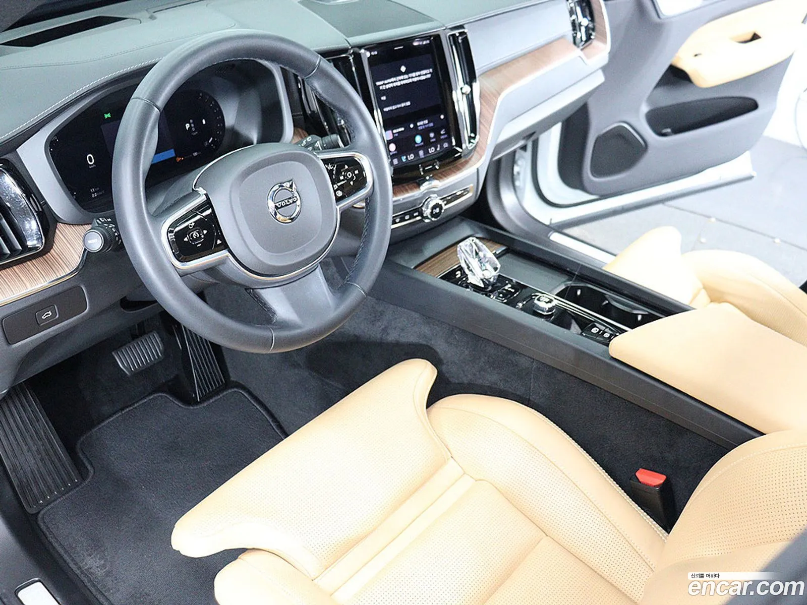 Volvo XC60 2023 — 5