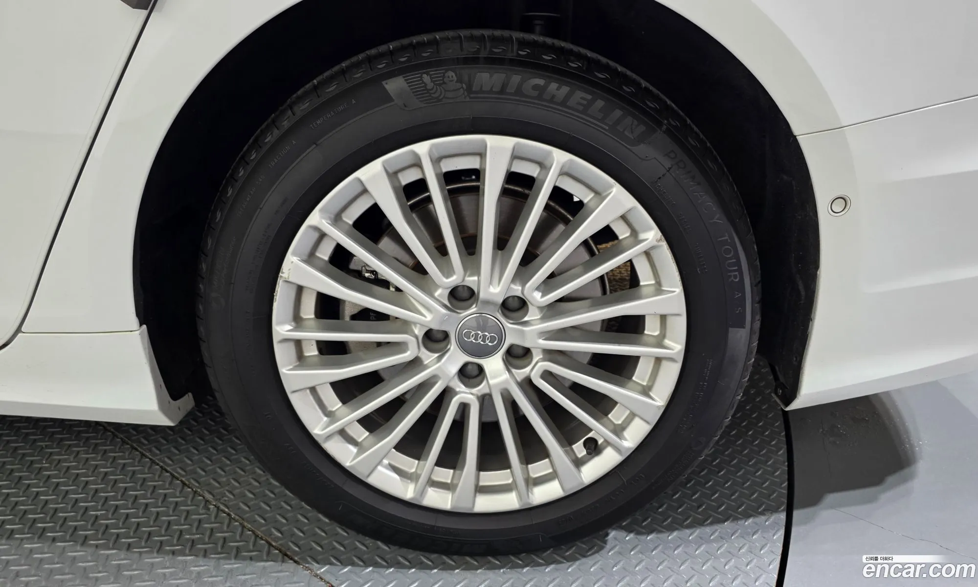 Audi A6 2021 WAUZZZF23MN010165 — 30