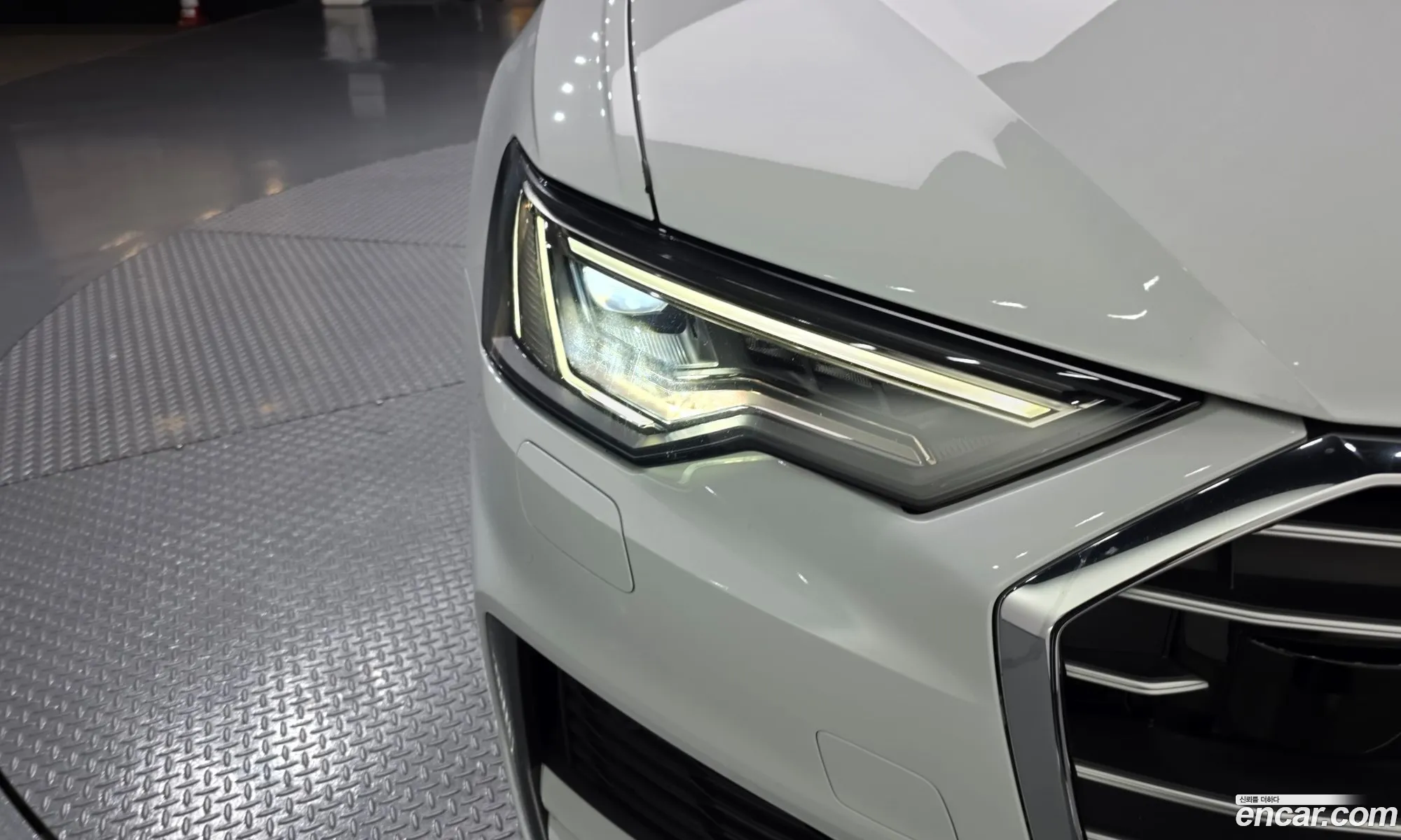 Audi A6 2021 WAUZZZF23MN010165 — 23