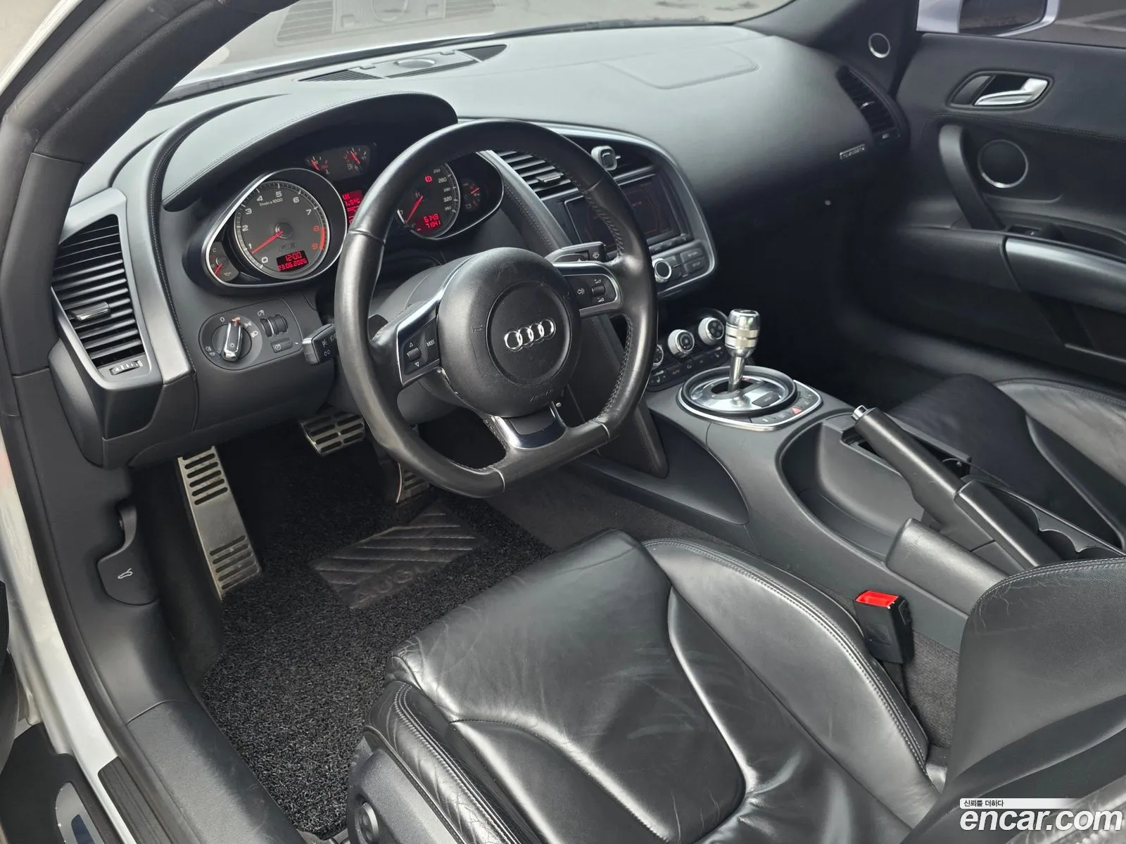 Audi R8 2008 — 12