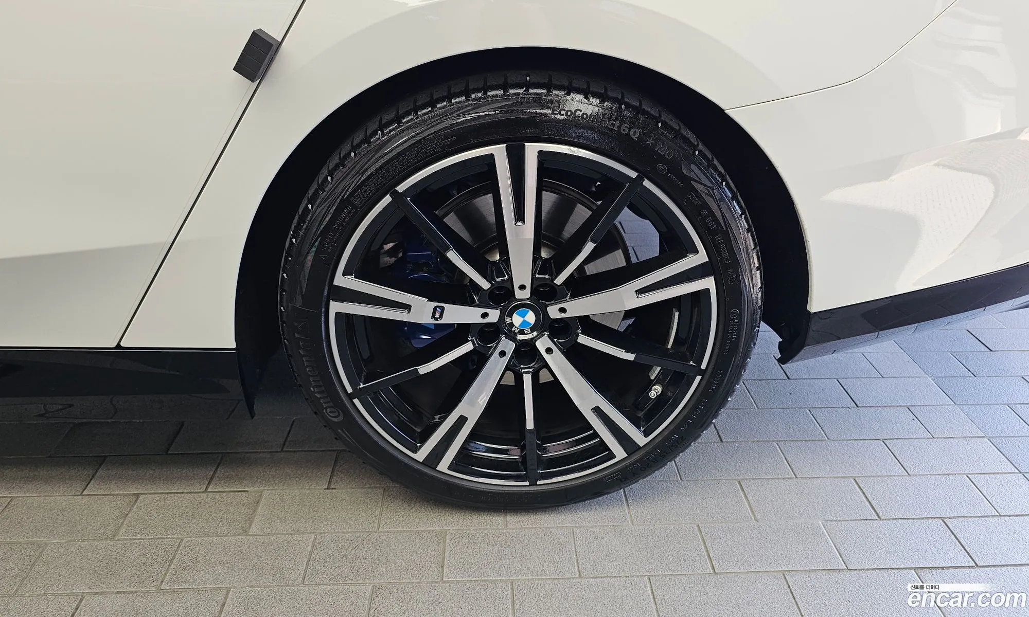BMW 5 Series 2024 WBA51FJ01RCS35357 — 28
