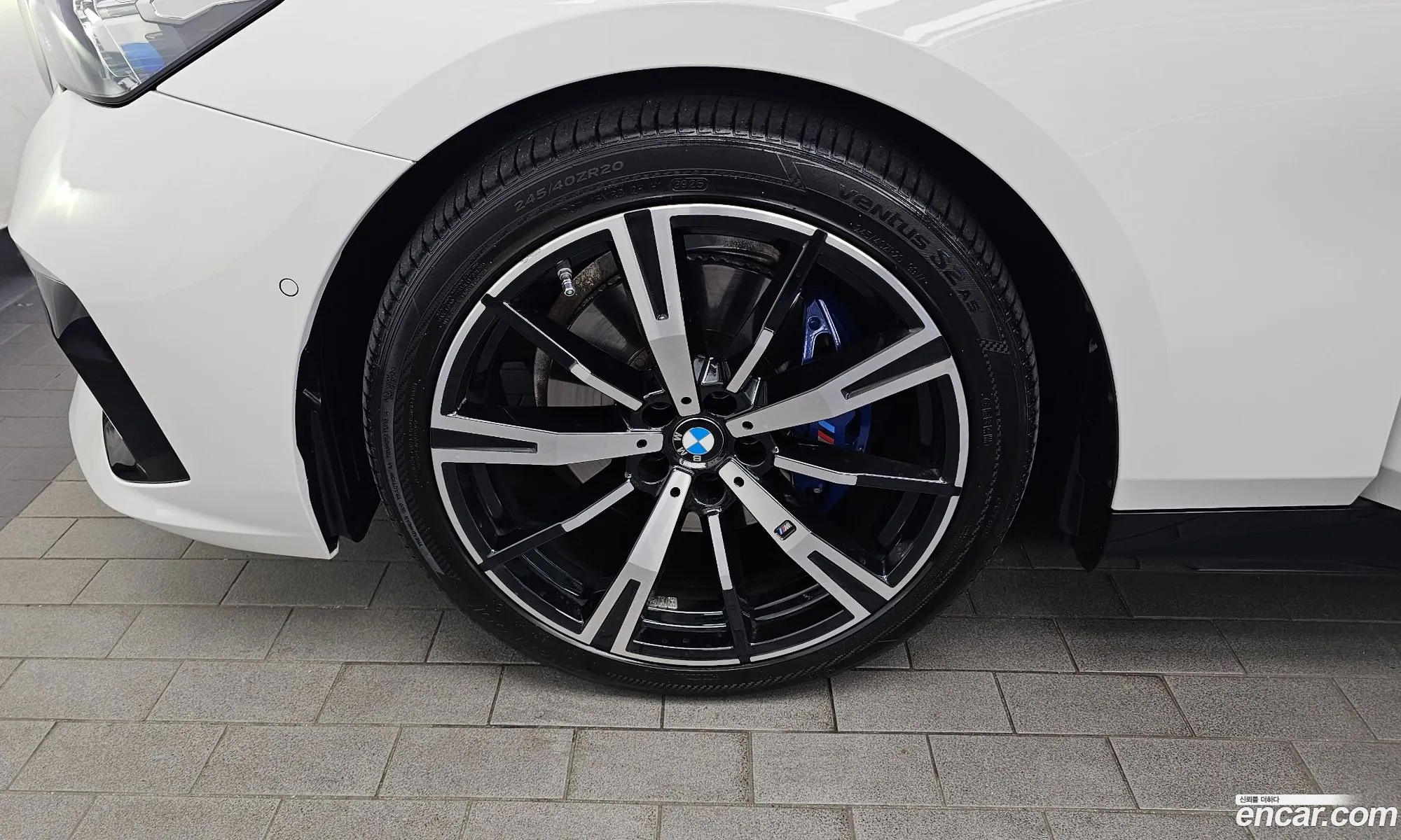 BMW 5 Series 2024 WBA51FJ01RCS35357 — 23