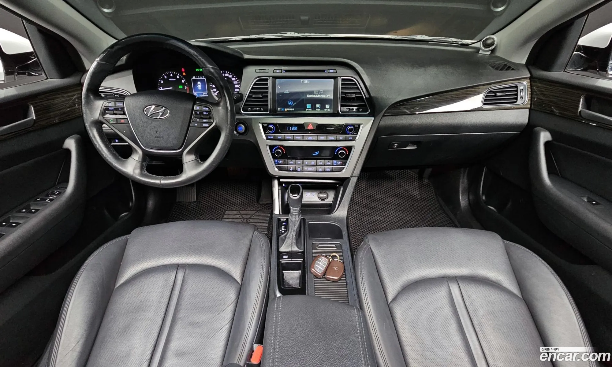 Hyundai LF Sonata 2014 — 2