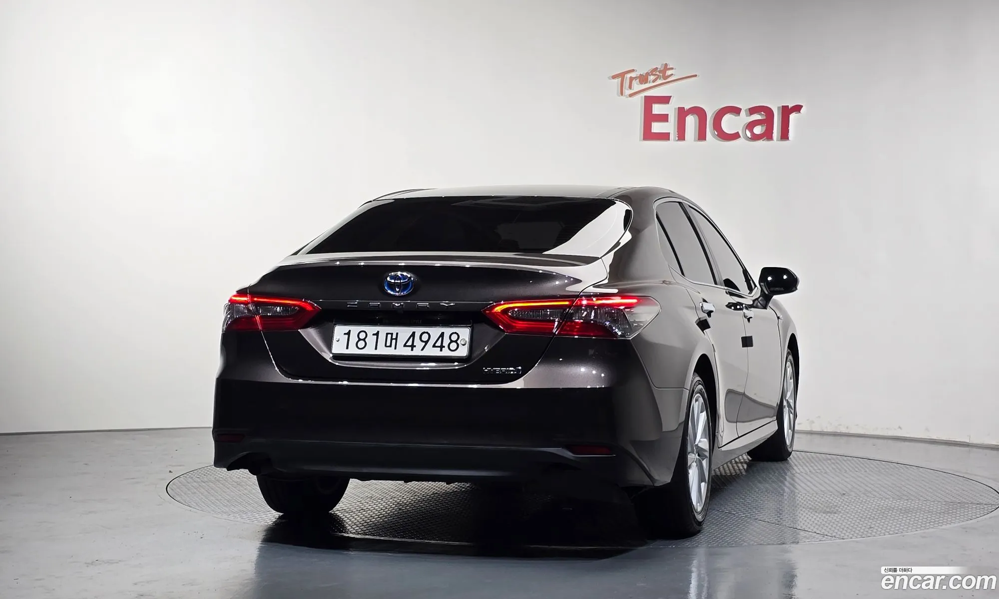 Toyota Camry 2021 — 24