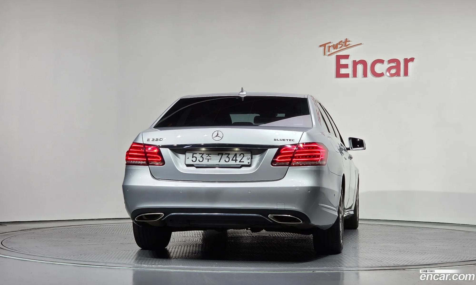 Mercedes-Benz E-Class W212 2015 WDDHF0AB3FB156618 — 19