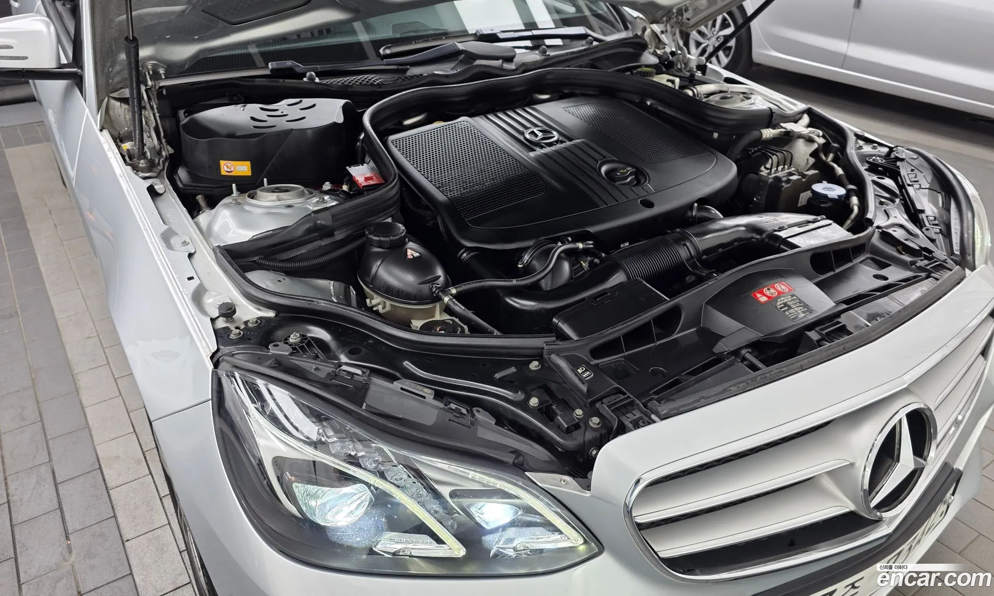 Mercedes-Benz E-Class W212 2015 WDDHF0AB3FB156618 — 18