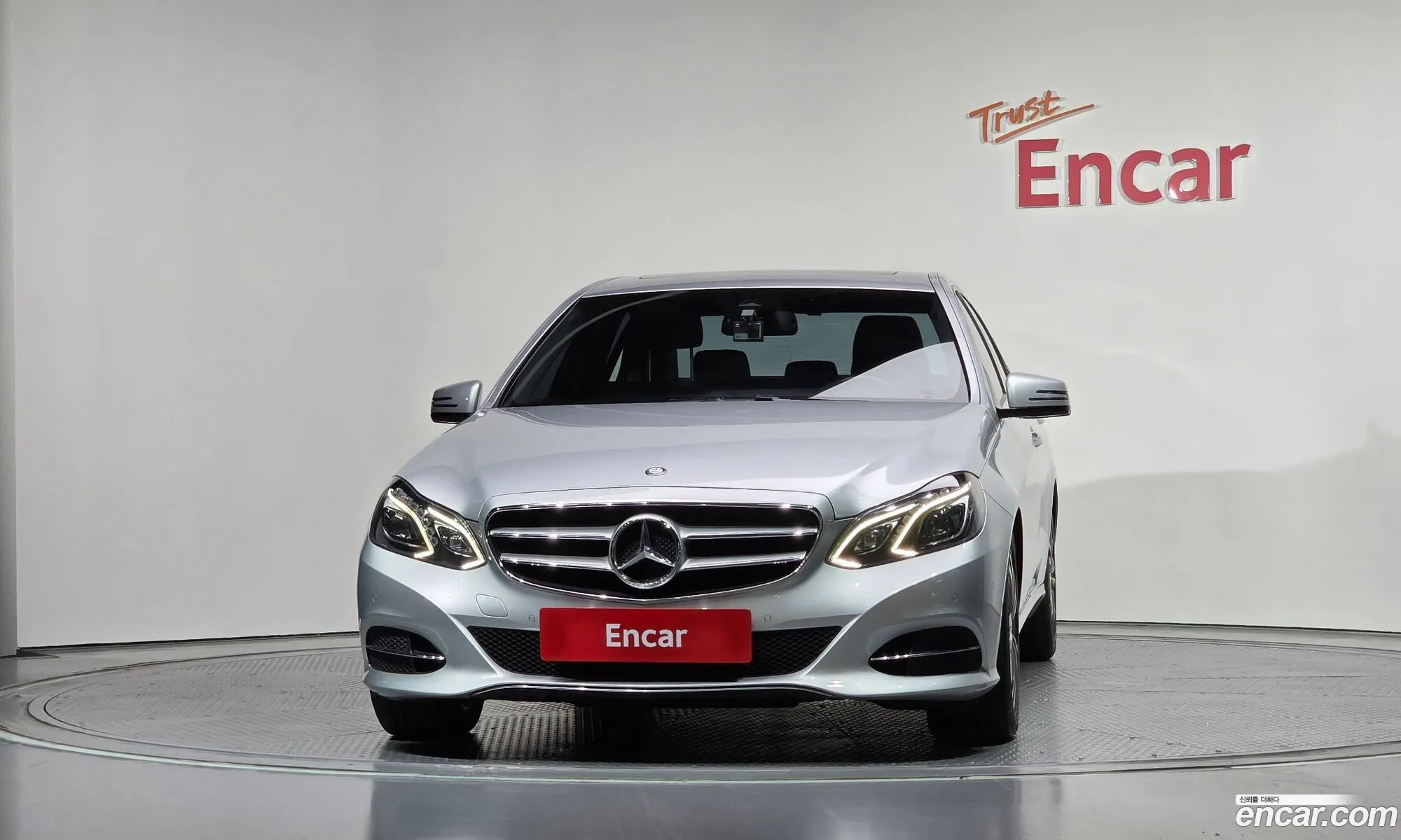Mercedes-Benz E-Class W212 2015 WDDHF0AB3FB156618 — 16