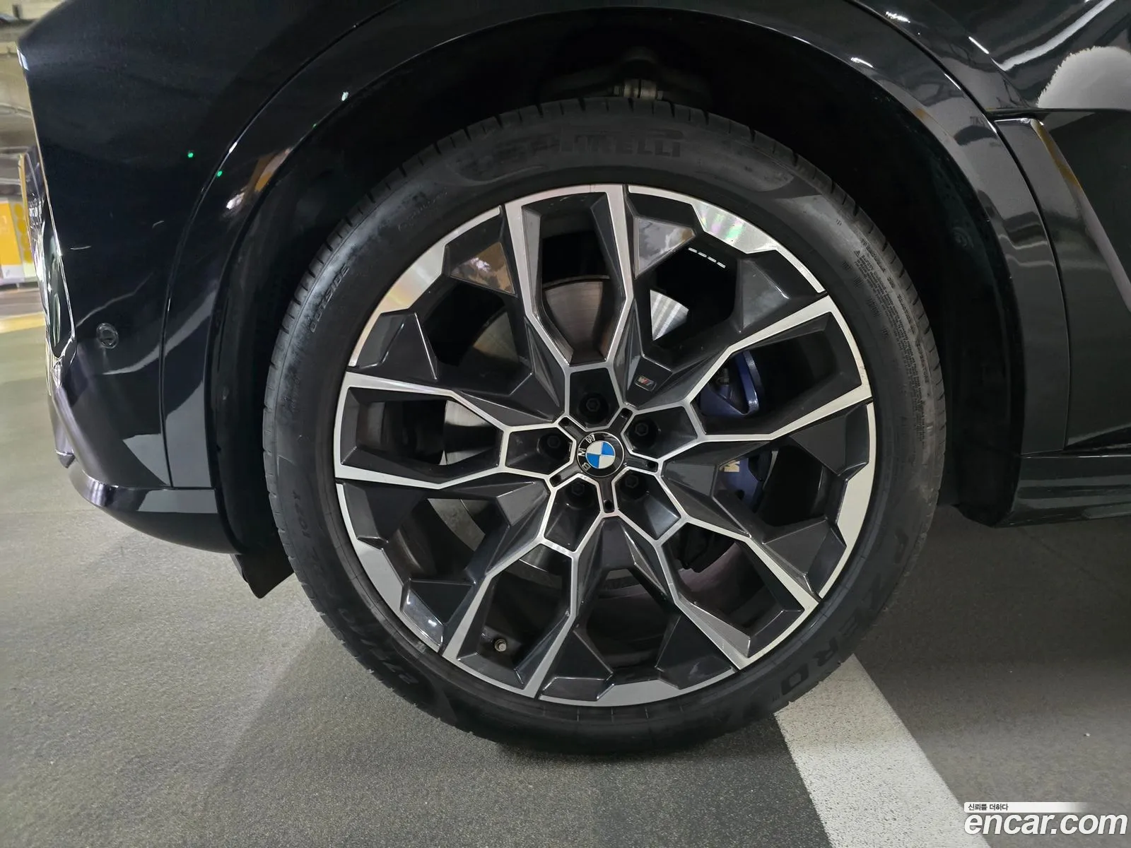 BMW X7 2023 — 11
