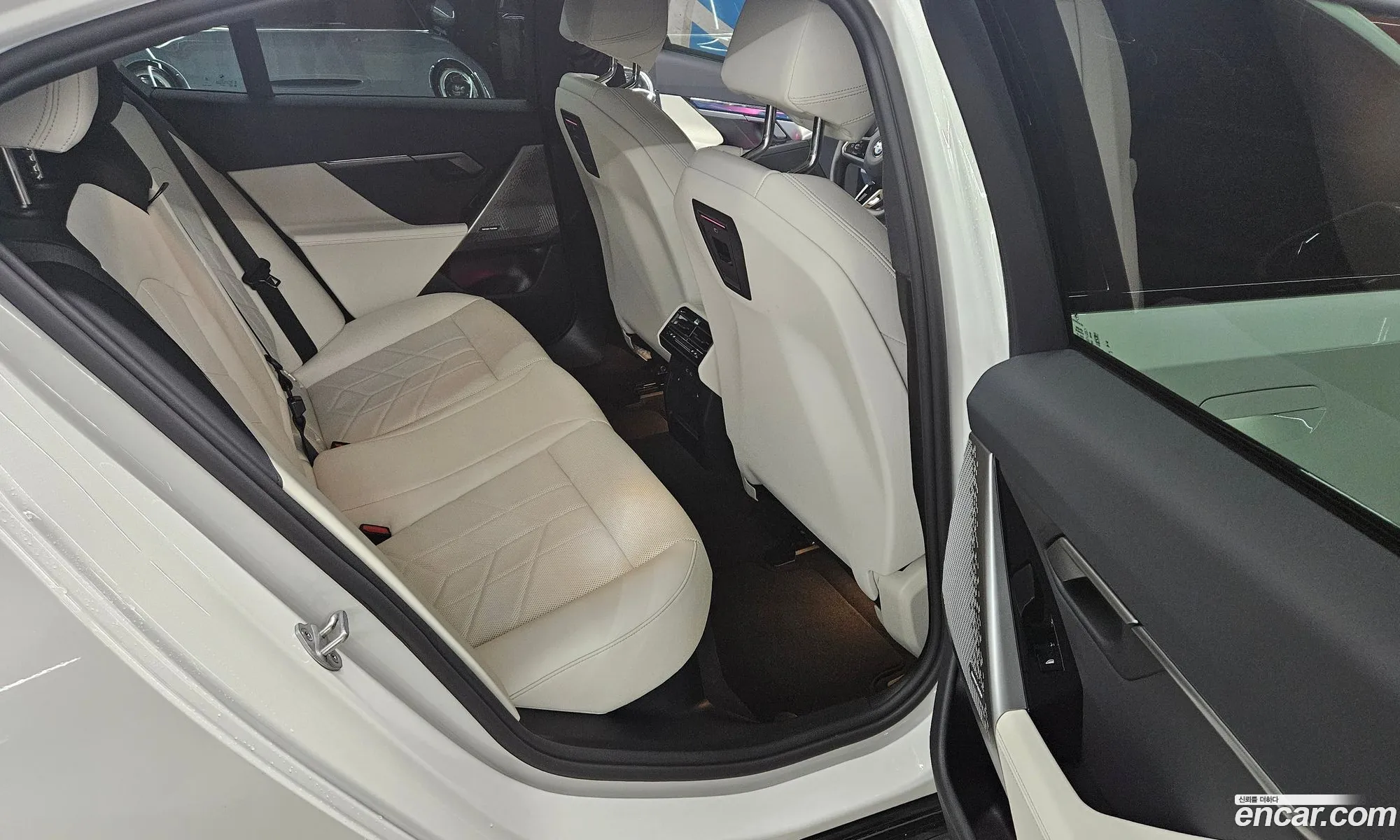 BMW 5 Series 2025 — 6