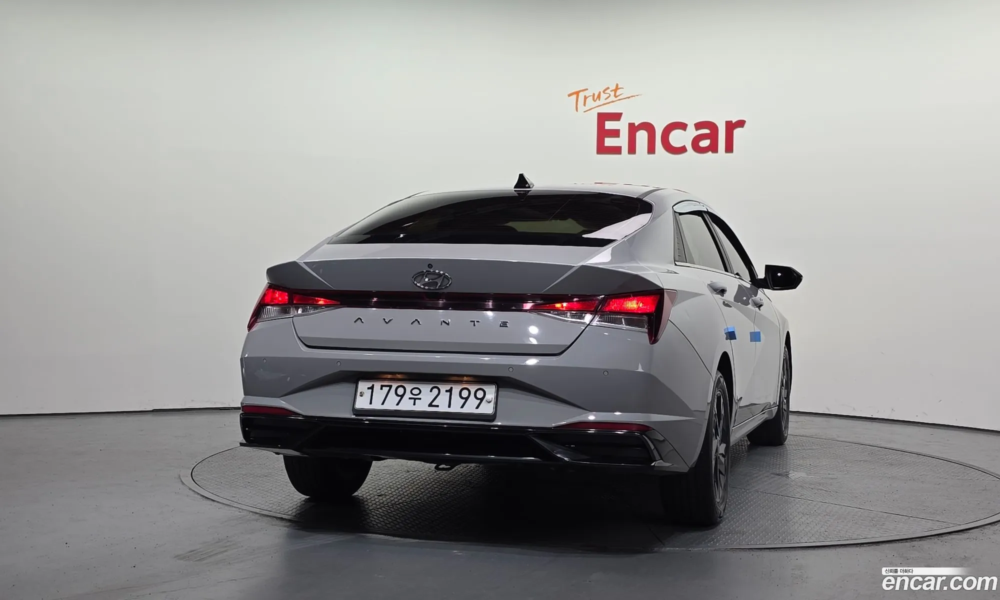 Hyundai Elantra 2020 — 2