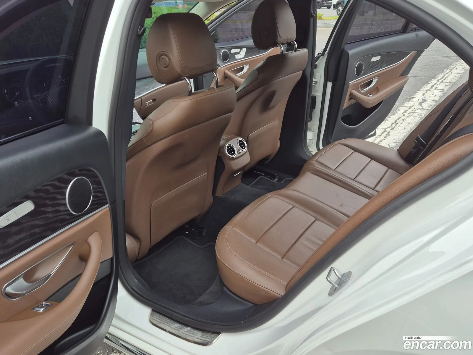 Mercedes-Benz E-Class W213 2018 — 19