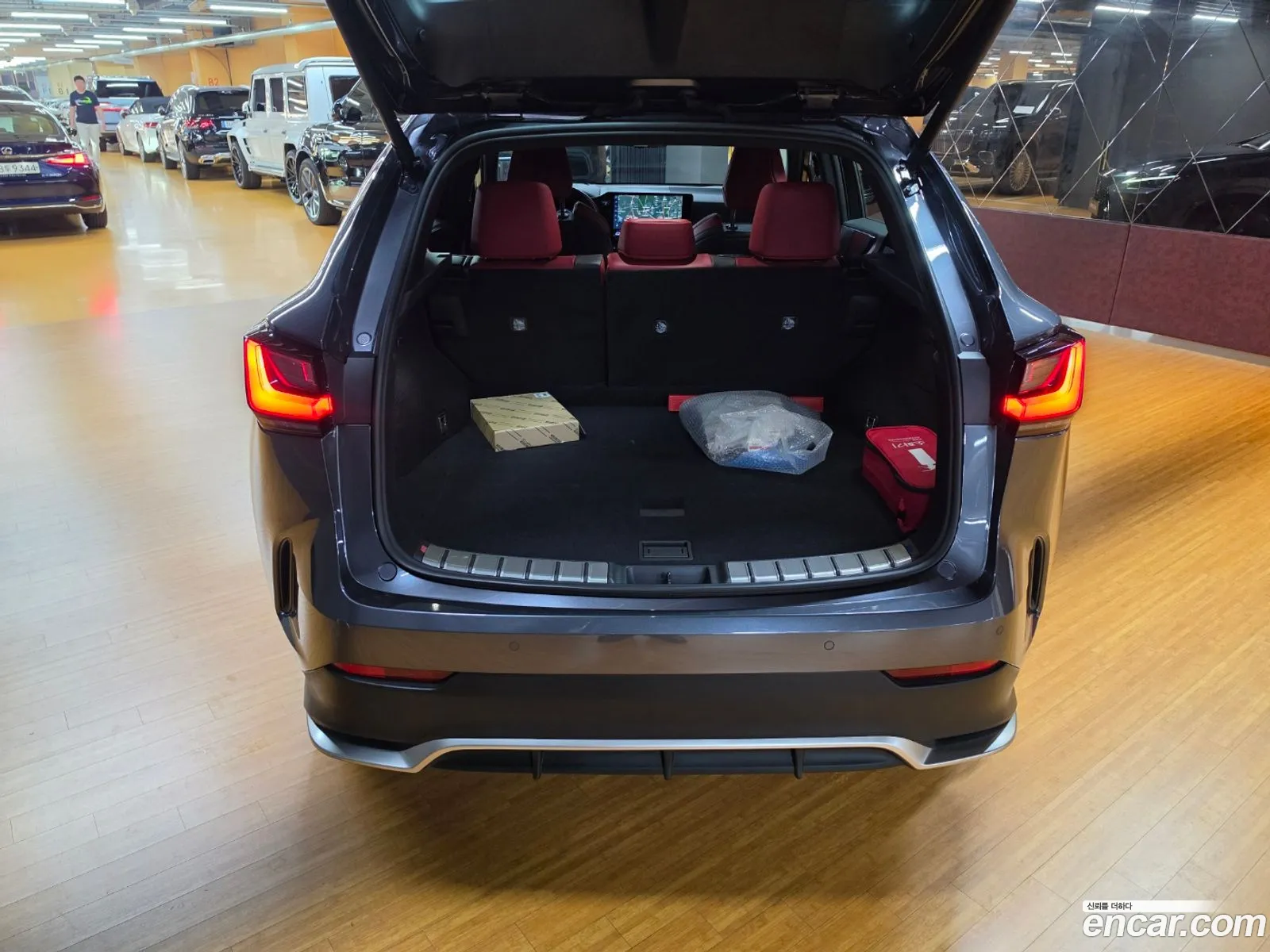 Lexus NX450h+ 2025 — 8