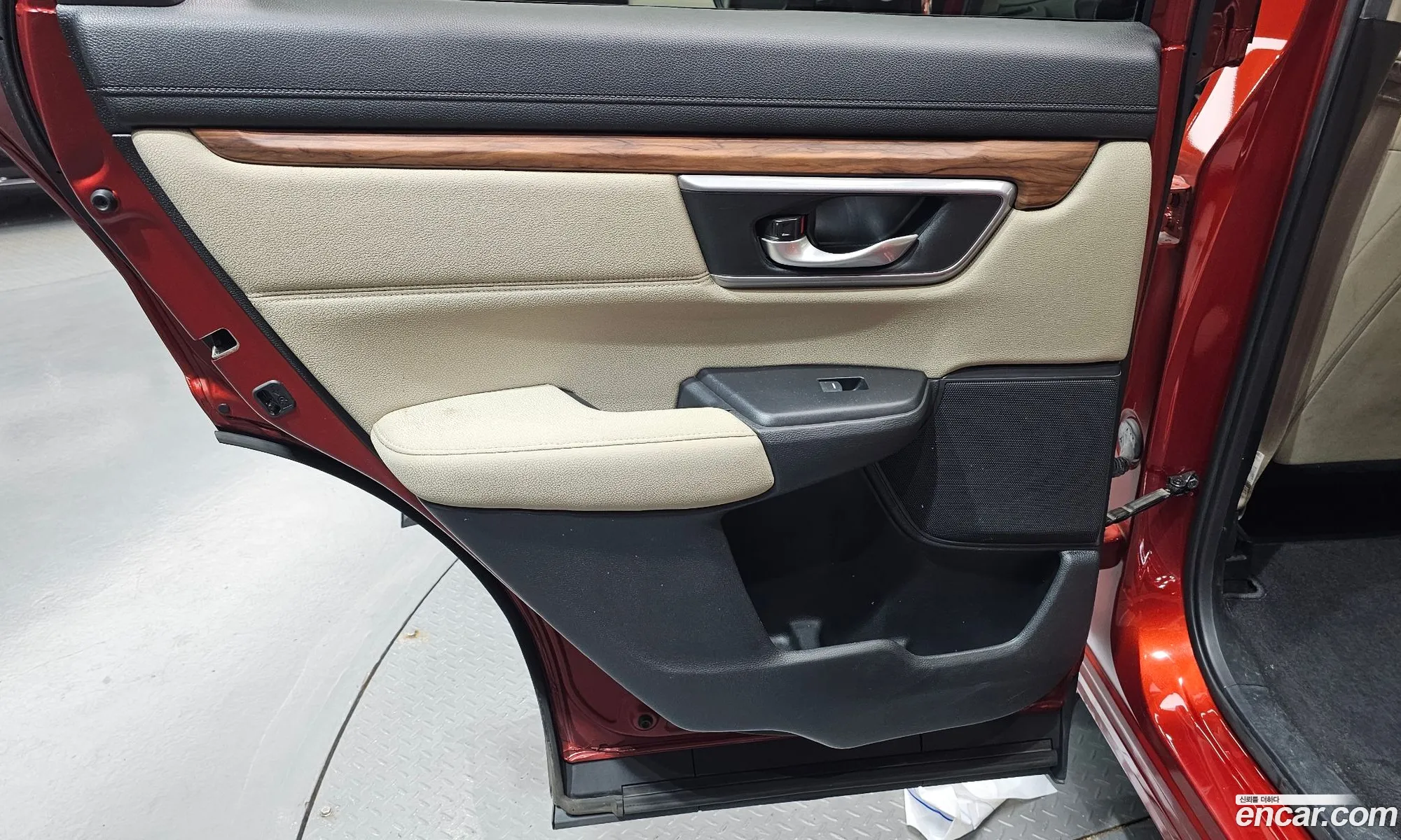 Honda CR-V 2017 2HKRW2H57HH614074 — 10