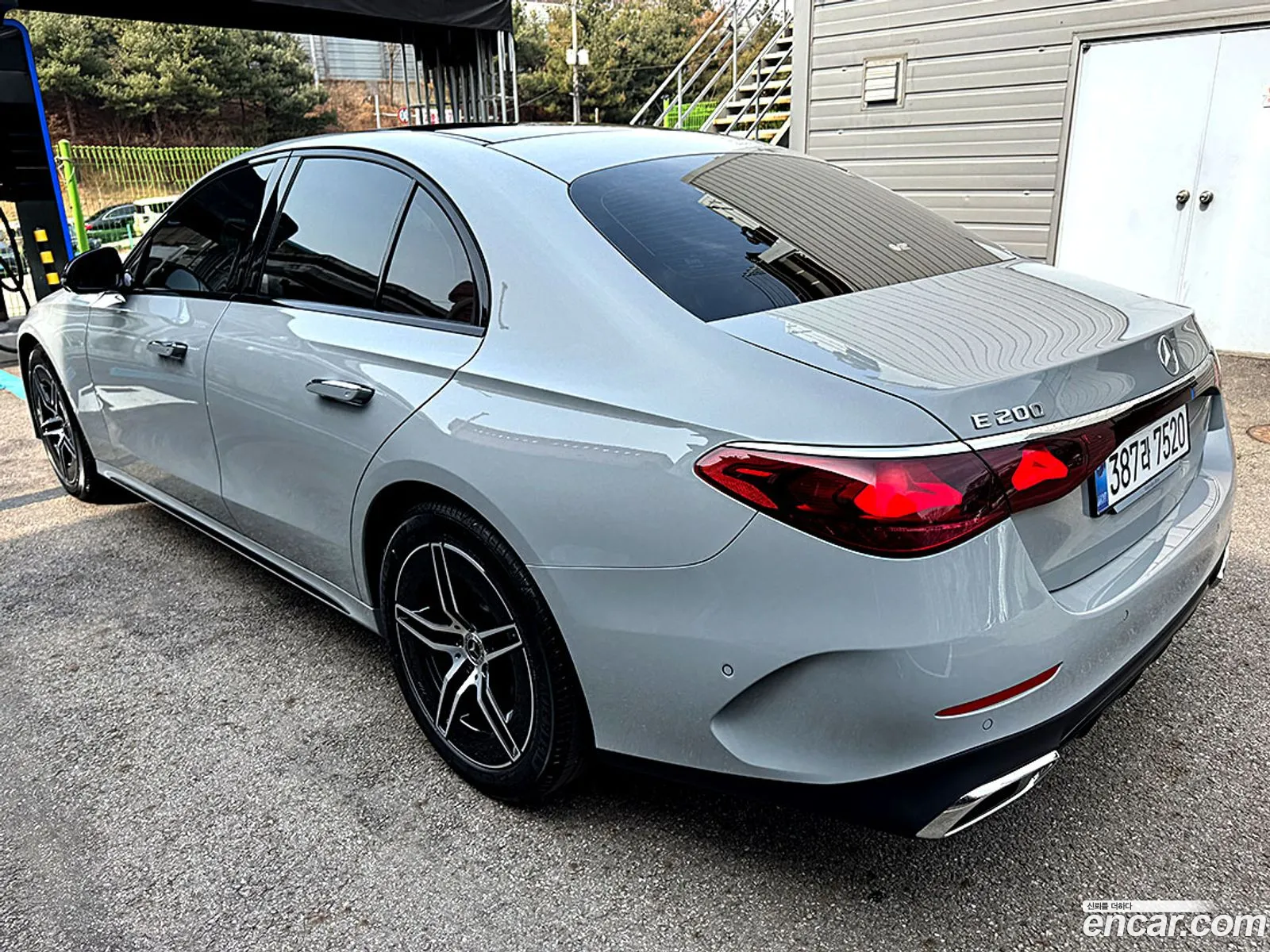 Mercedes-Benz E-Class W214 2026 — 12