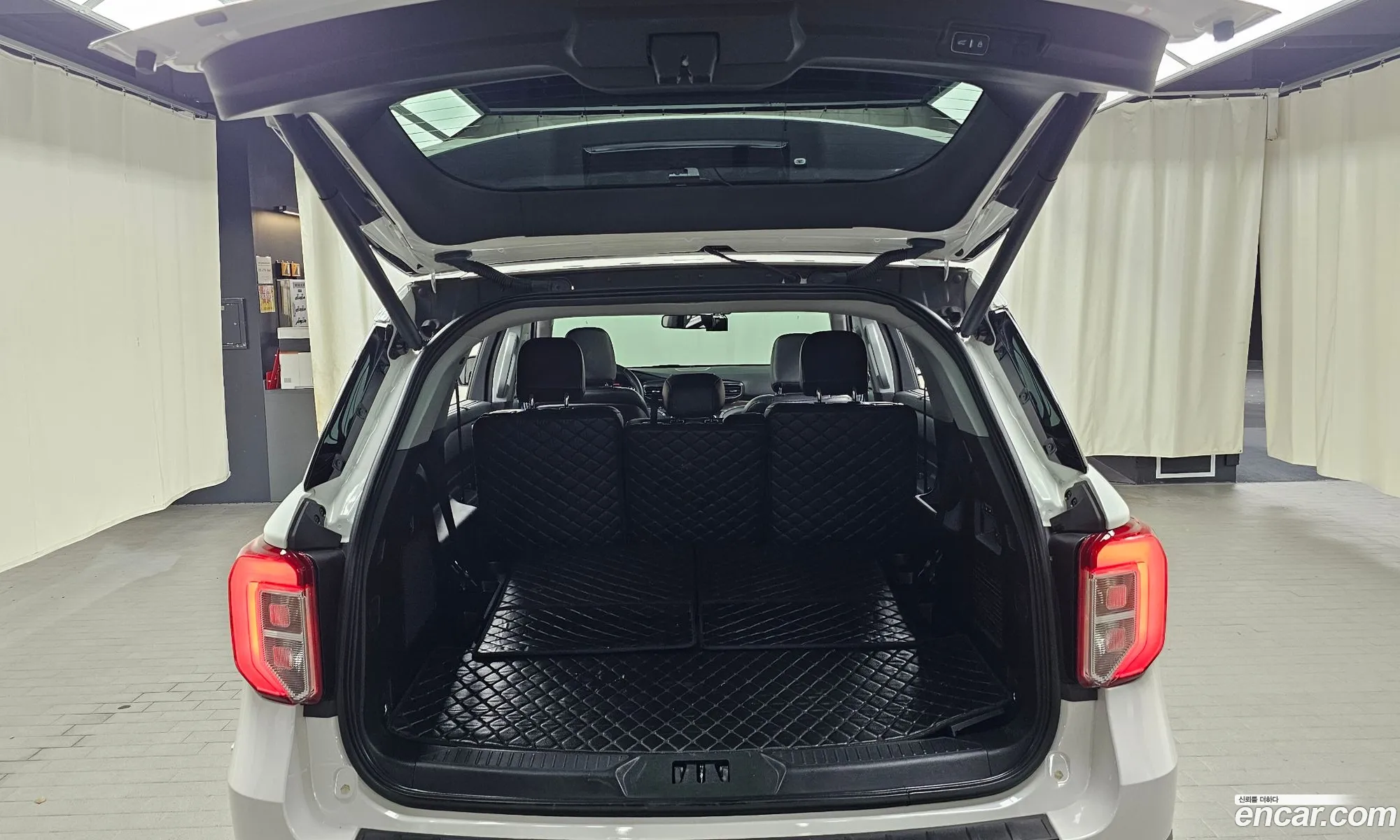 Ford Explorer 6th Gen 2020 1FMSK8FH0LGC66754 — 29
