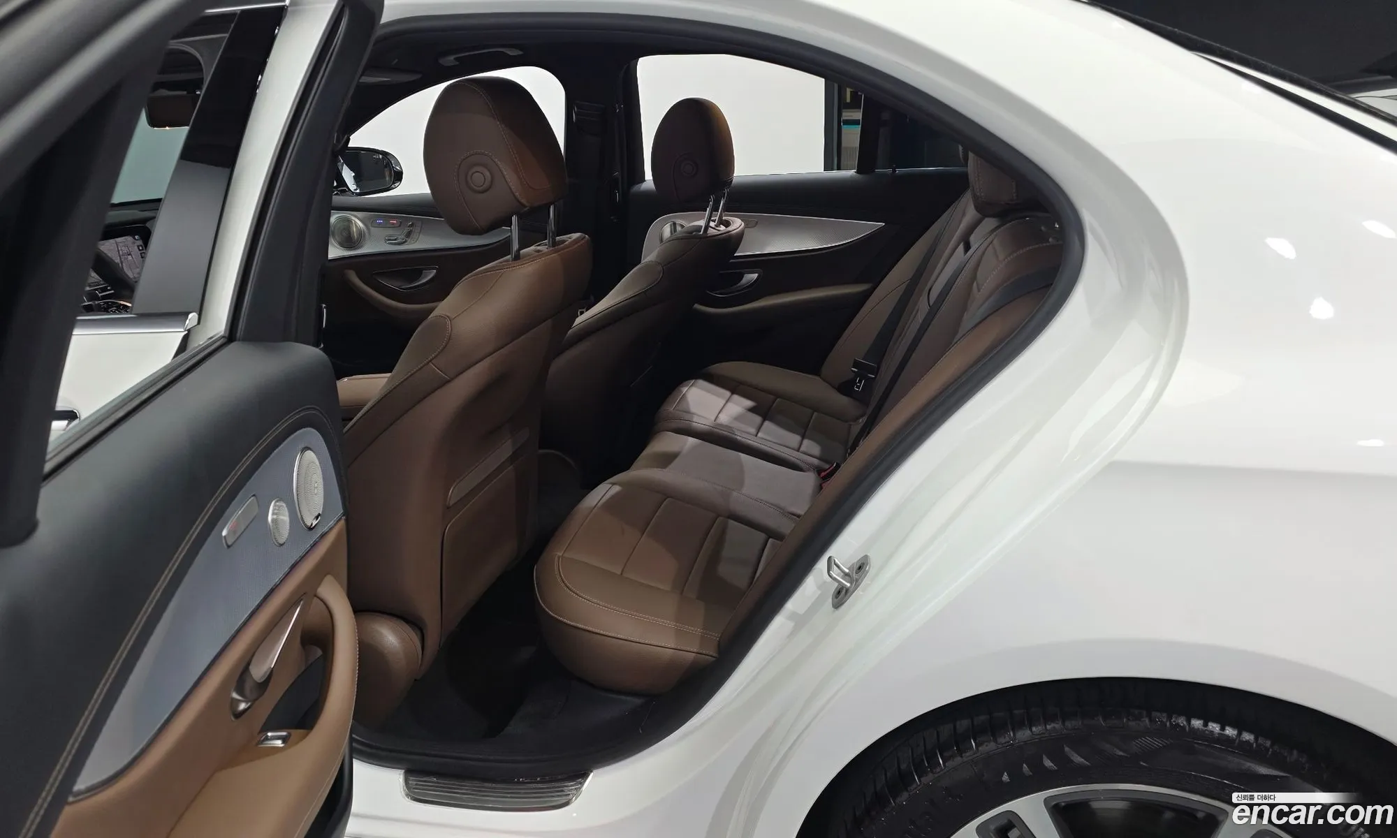 Mercedes-Benz E-Class W213 2021 — 30