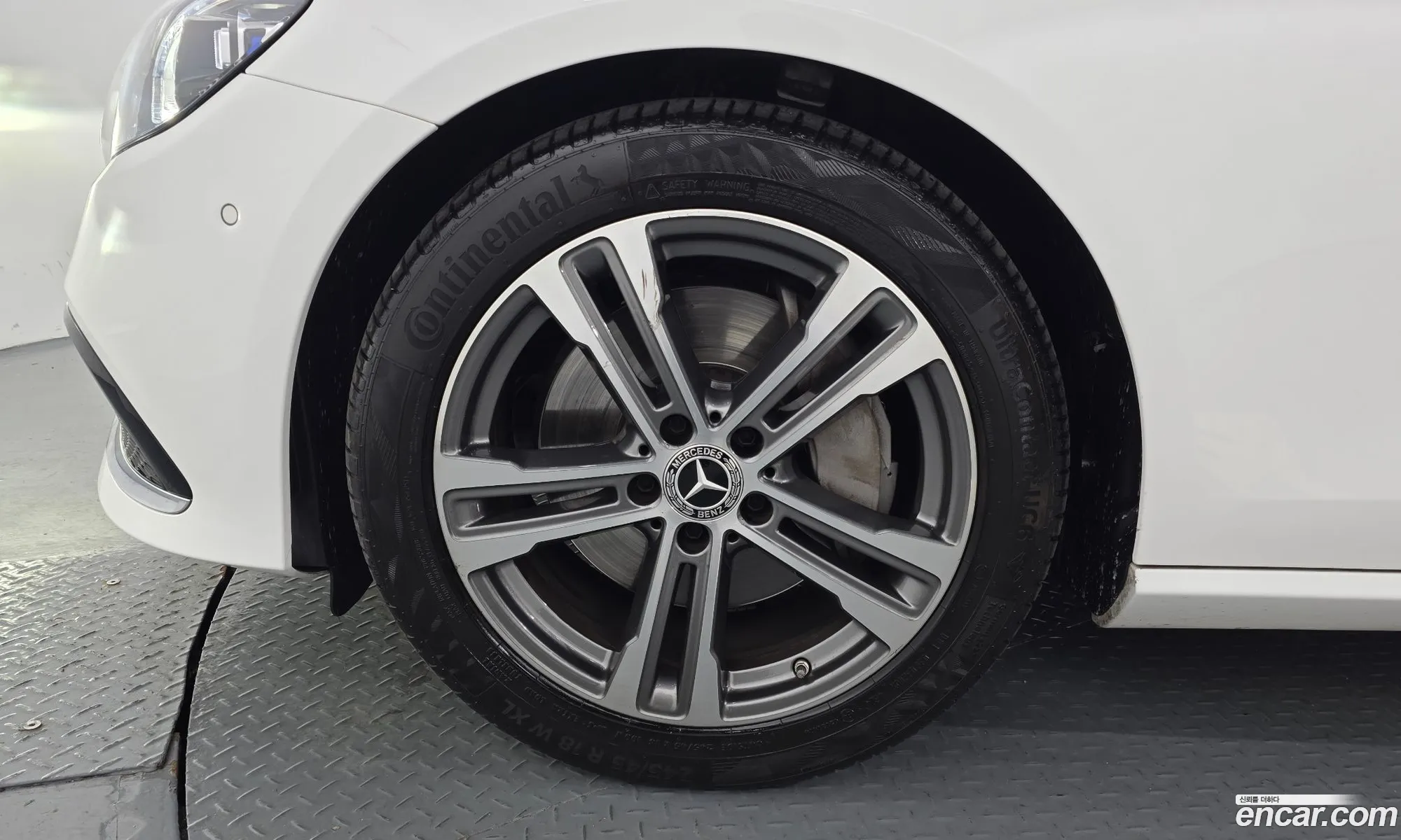 Mercedes-Benz E-Class W213 2021 — 21