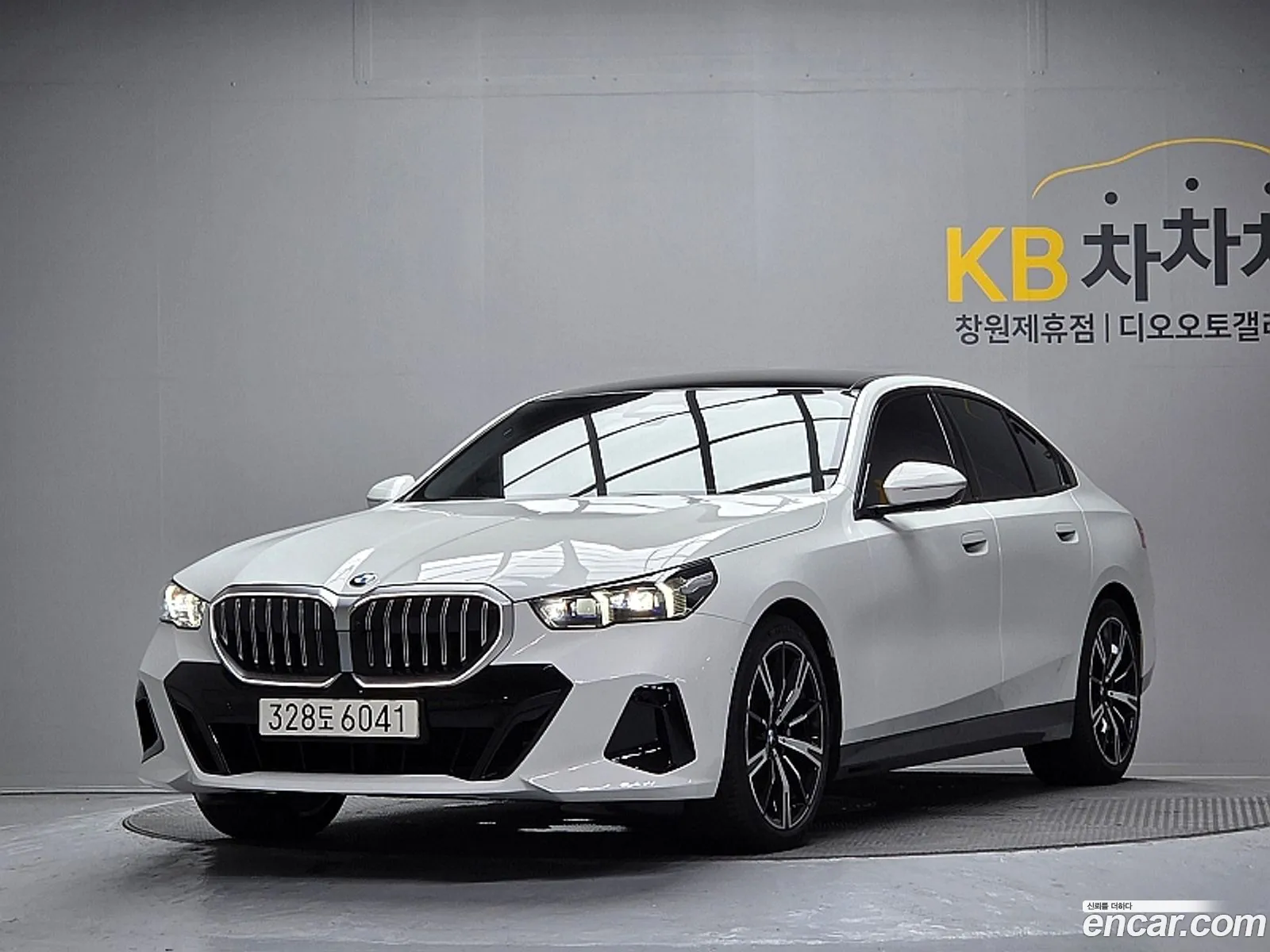 BMW 5 Series 2025 — 14