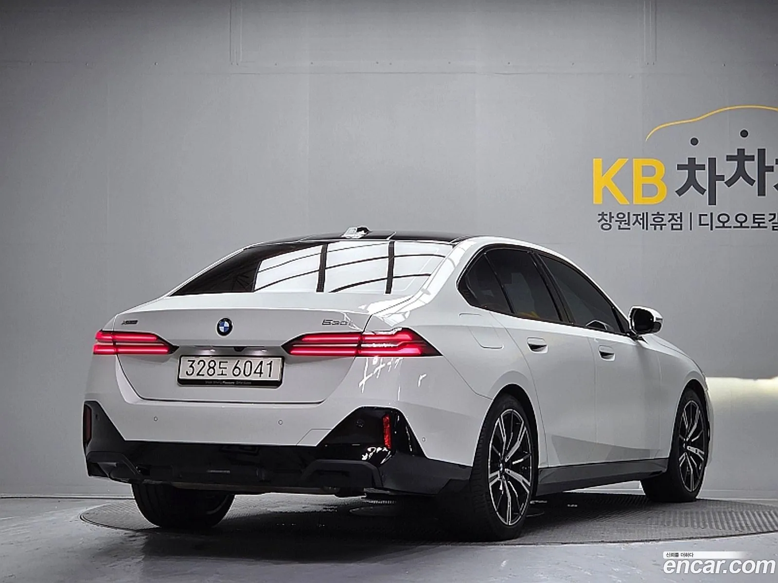 BMW 5 Series 2025 — 15