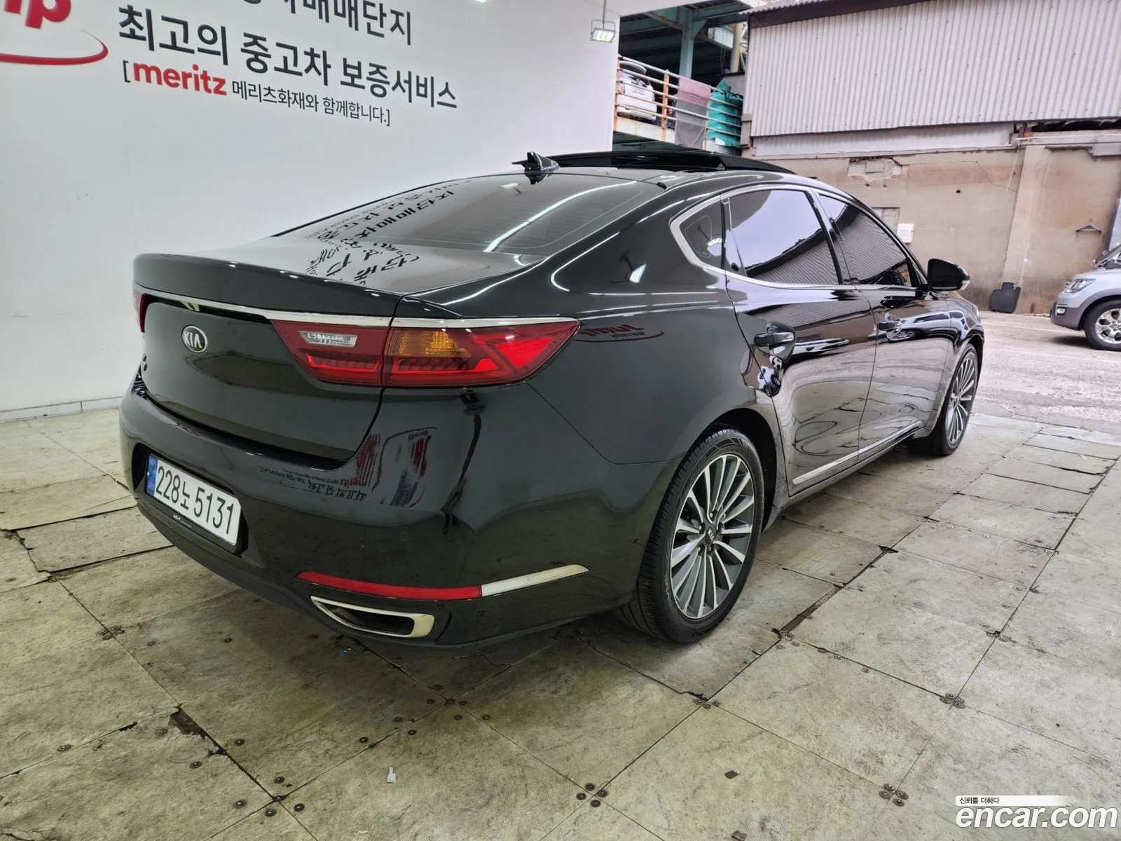 Kia K7 2017 — 2