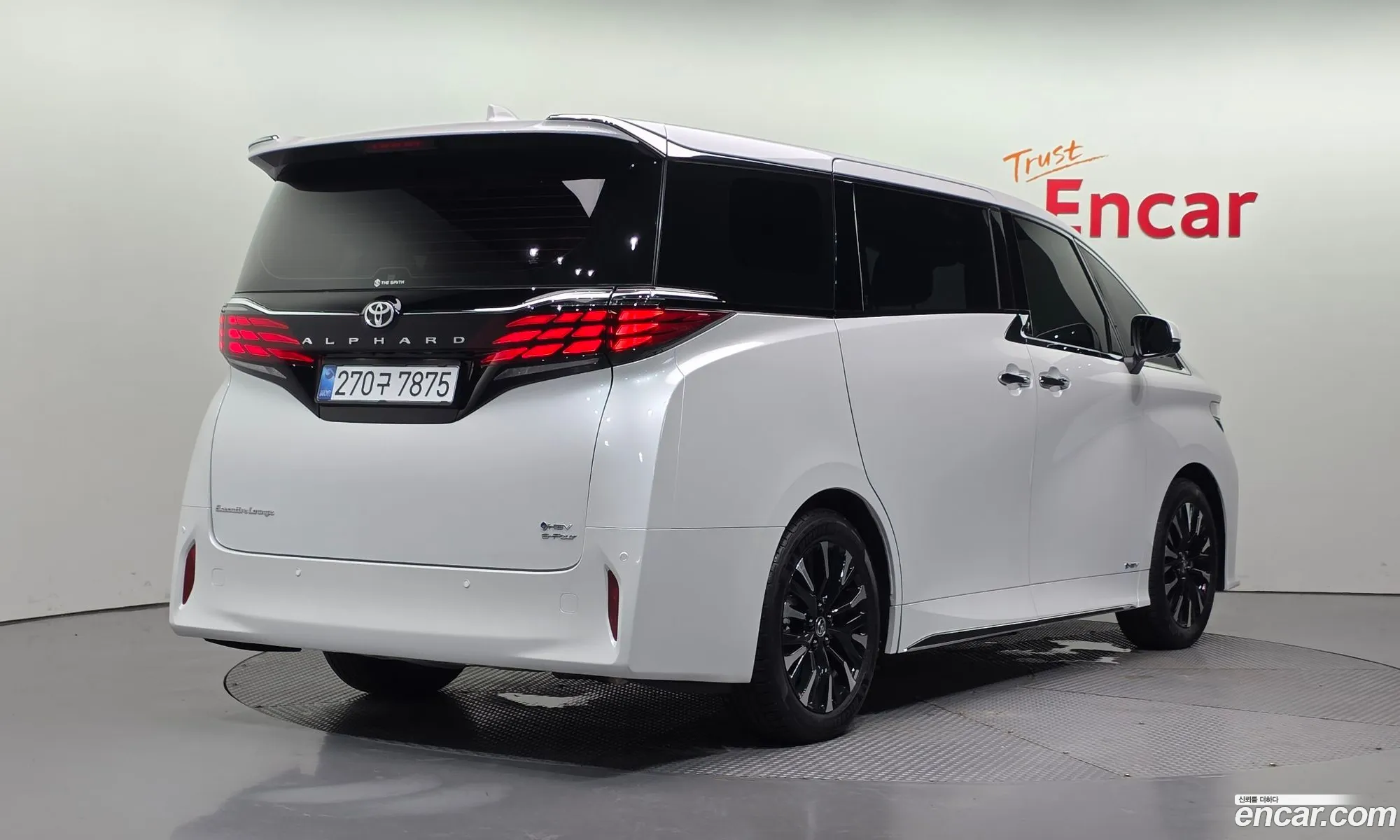 Toyota Alphard 2025 — 24