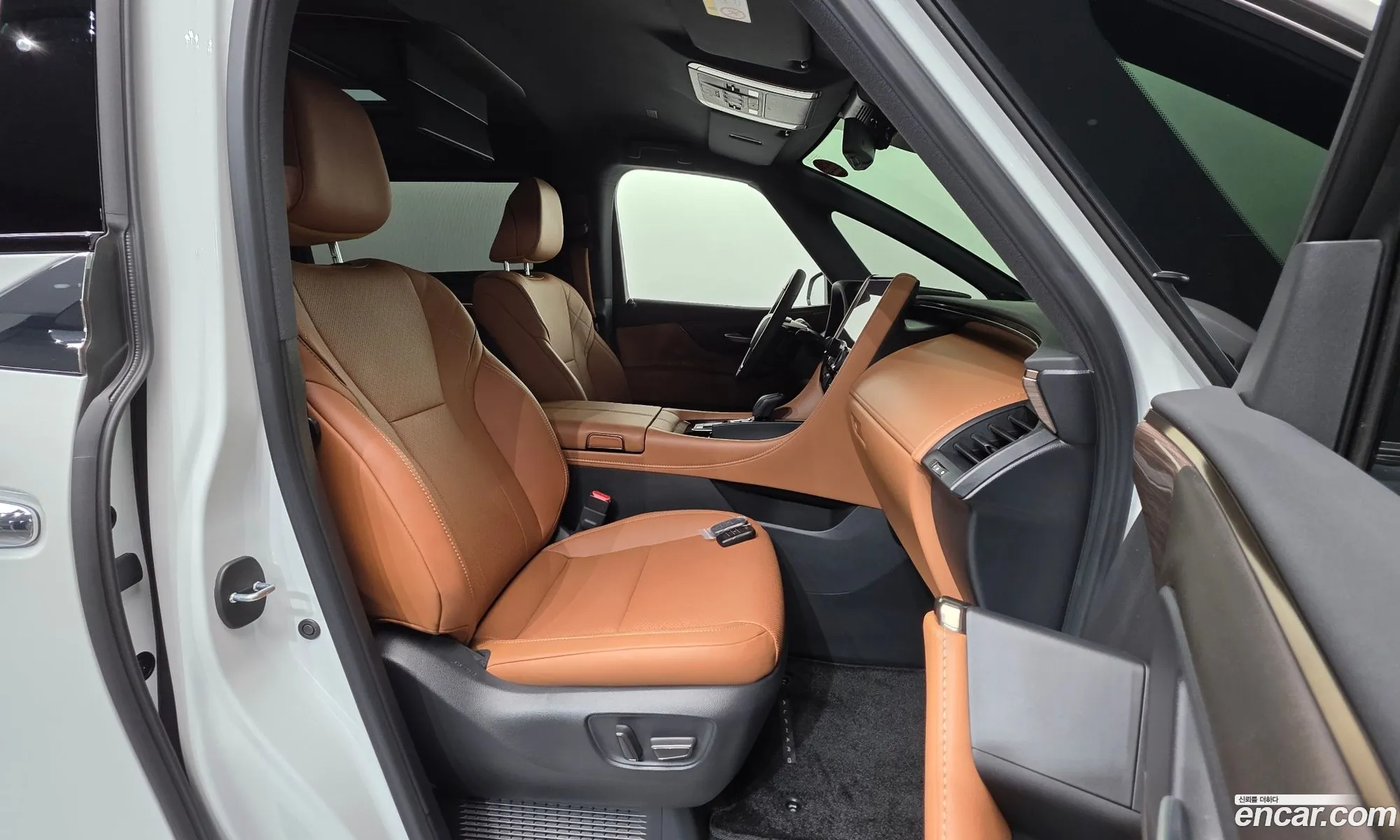 Toyota Alphard 2025 — 14
