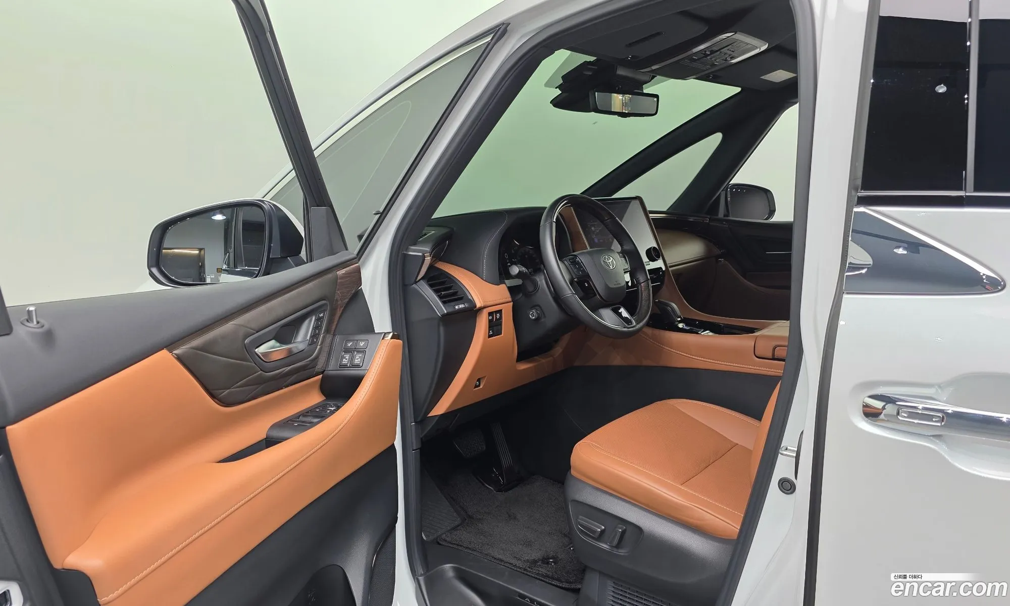 Toyota Alphard 2025 — 21