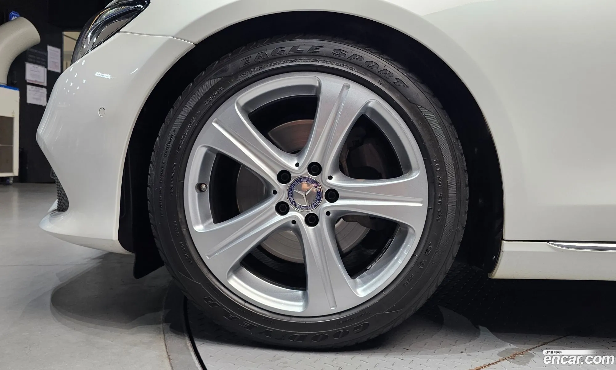 Mercedes-Benz E-Class W213 2016 WDDZF0EBXHA089166 — 5