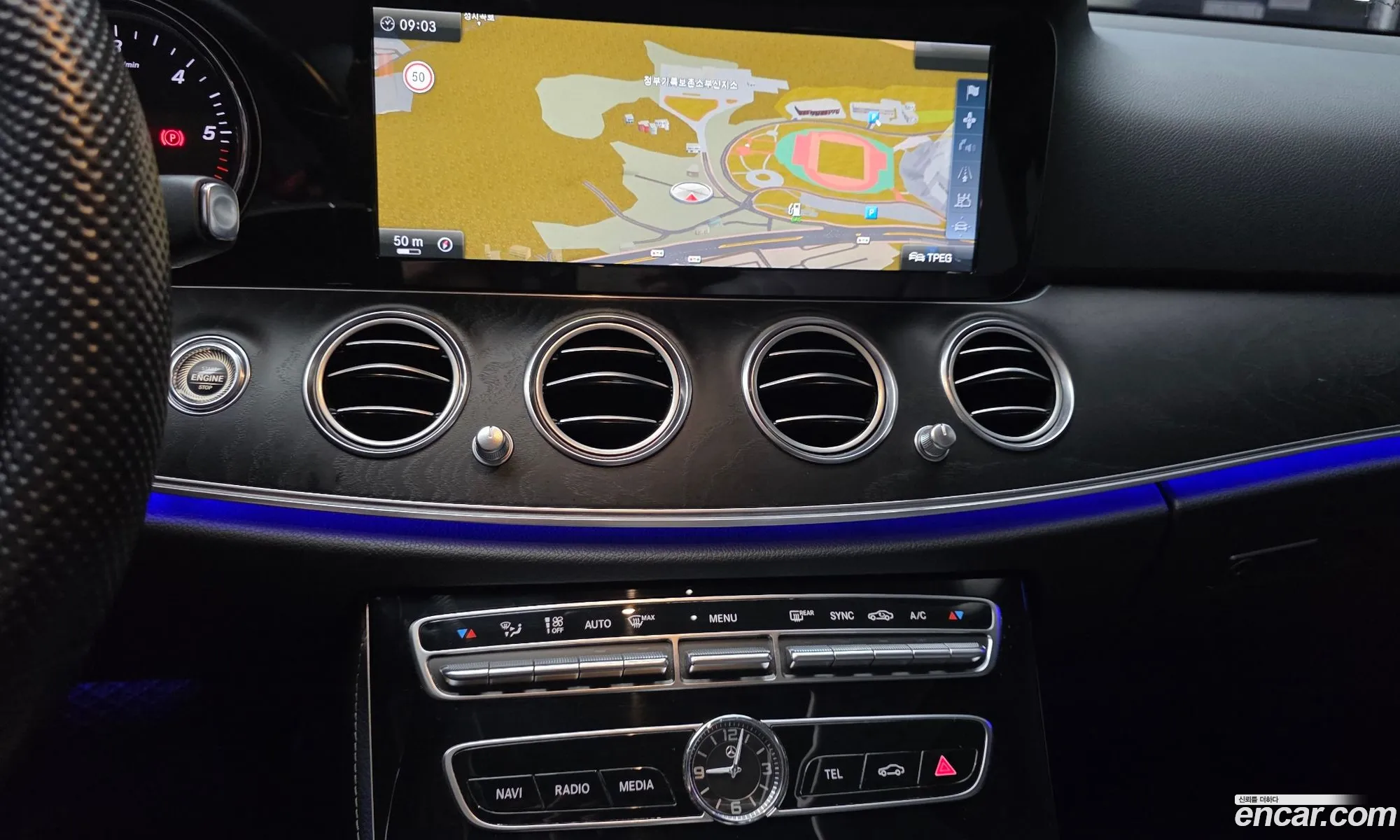 Mercedes-Benz E-Class W213 2016 WDDZF0EBXHA089166 — 12