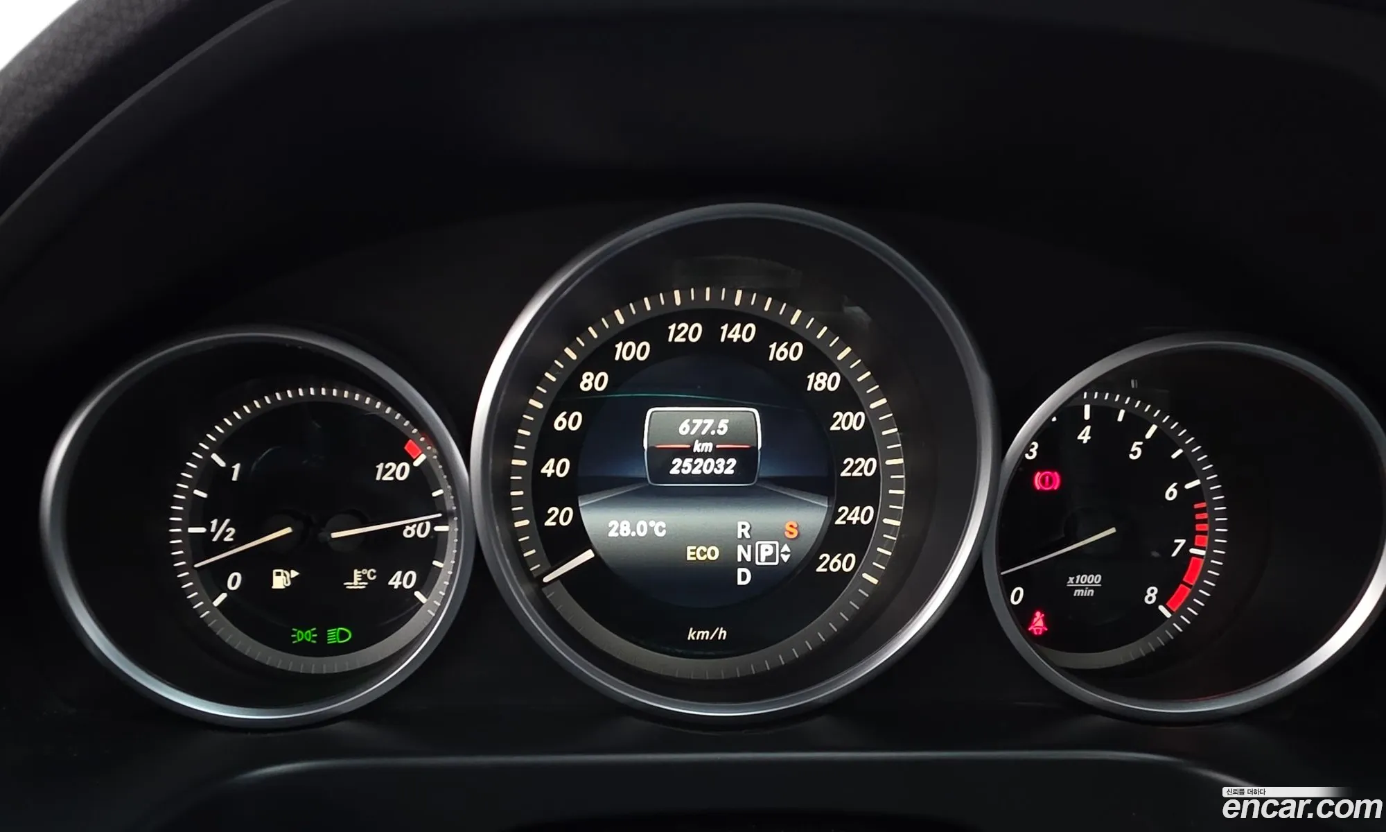 Mercedes-Benz E-Class W212 2014 WDDHF5FB1EB052603 — 17