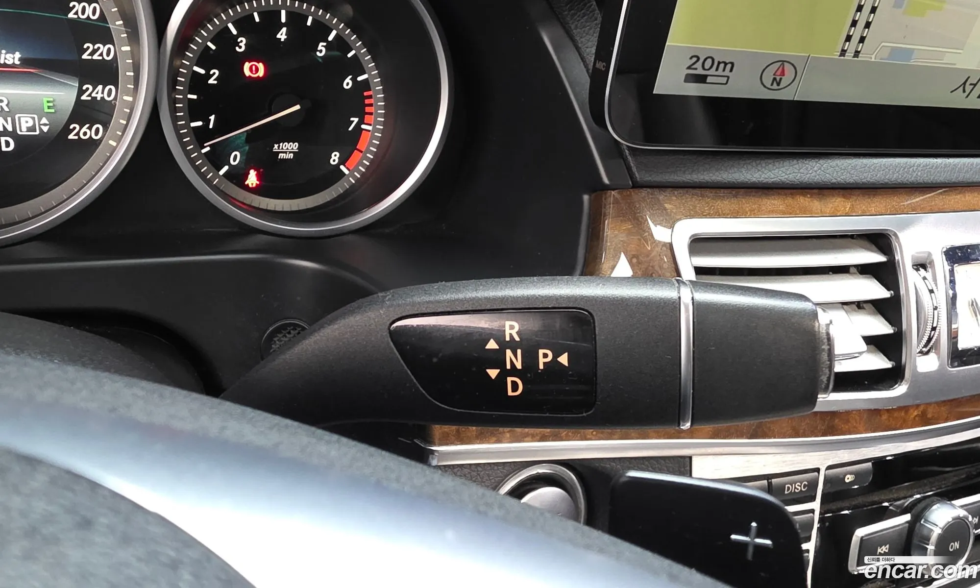 Mercedes-Benz E-Class W212 2014 WDDHF5FB1EB052603 — 6