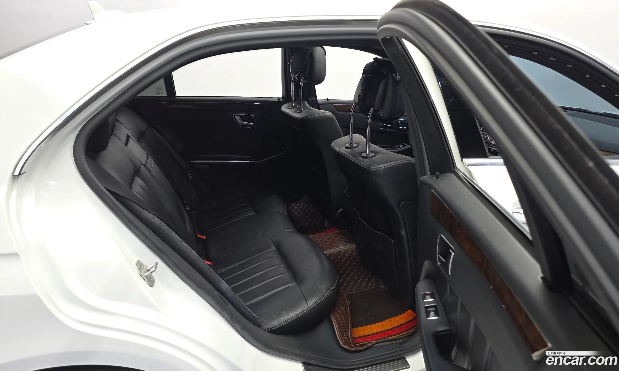 Mercedes-Benz E-Class W212 2014 WDDHF5FB1EB052603 — 20
