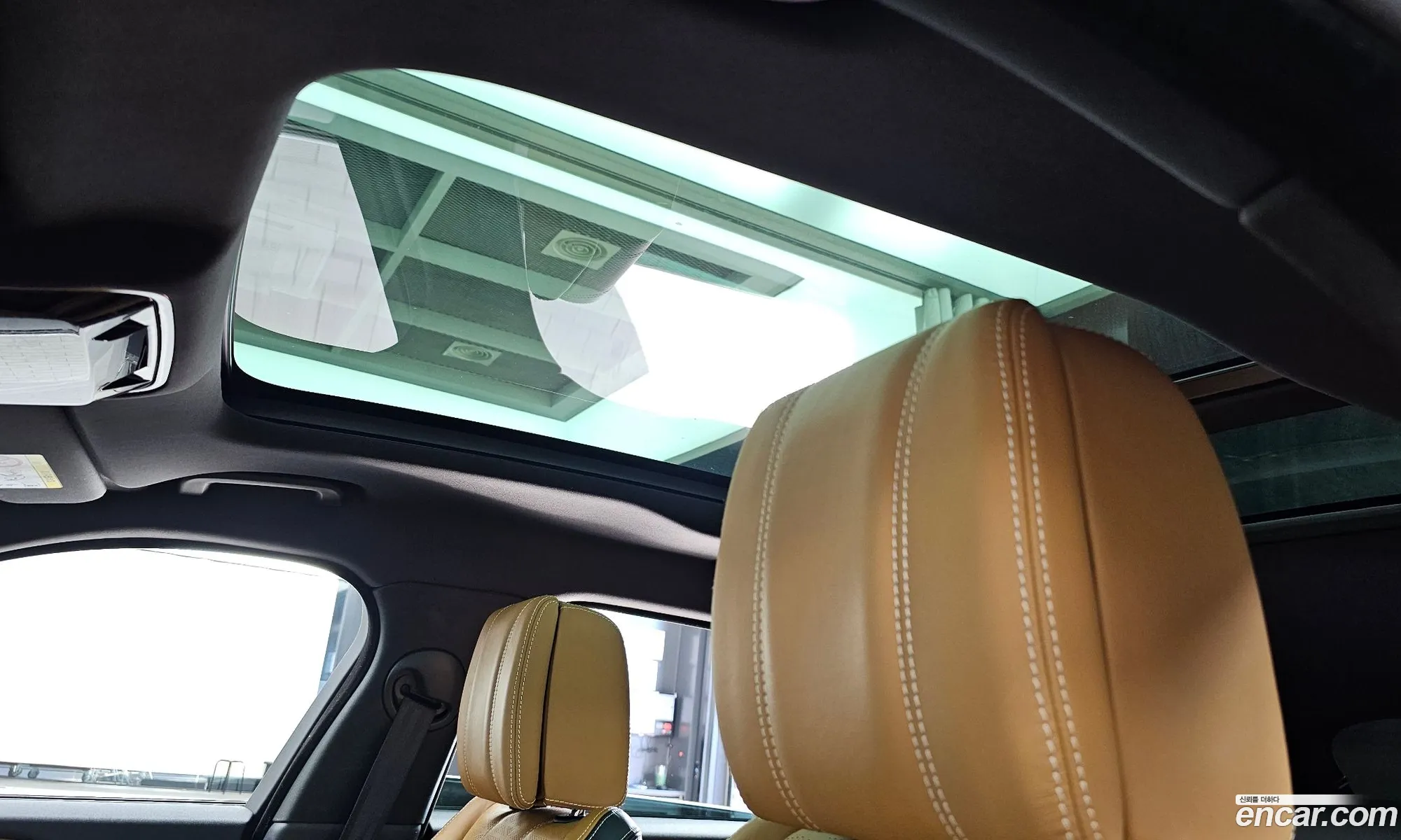 Land Rover Range Rover Velar 2018 — 13