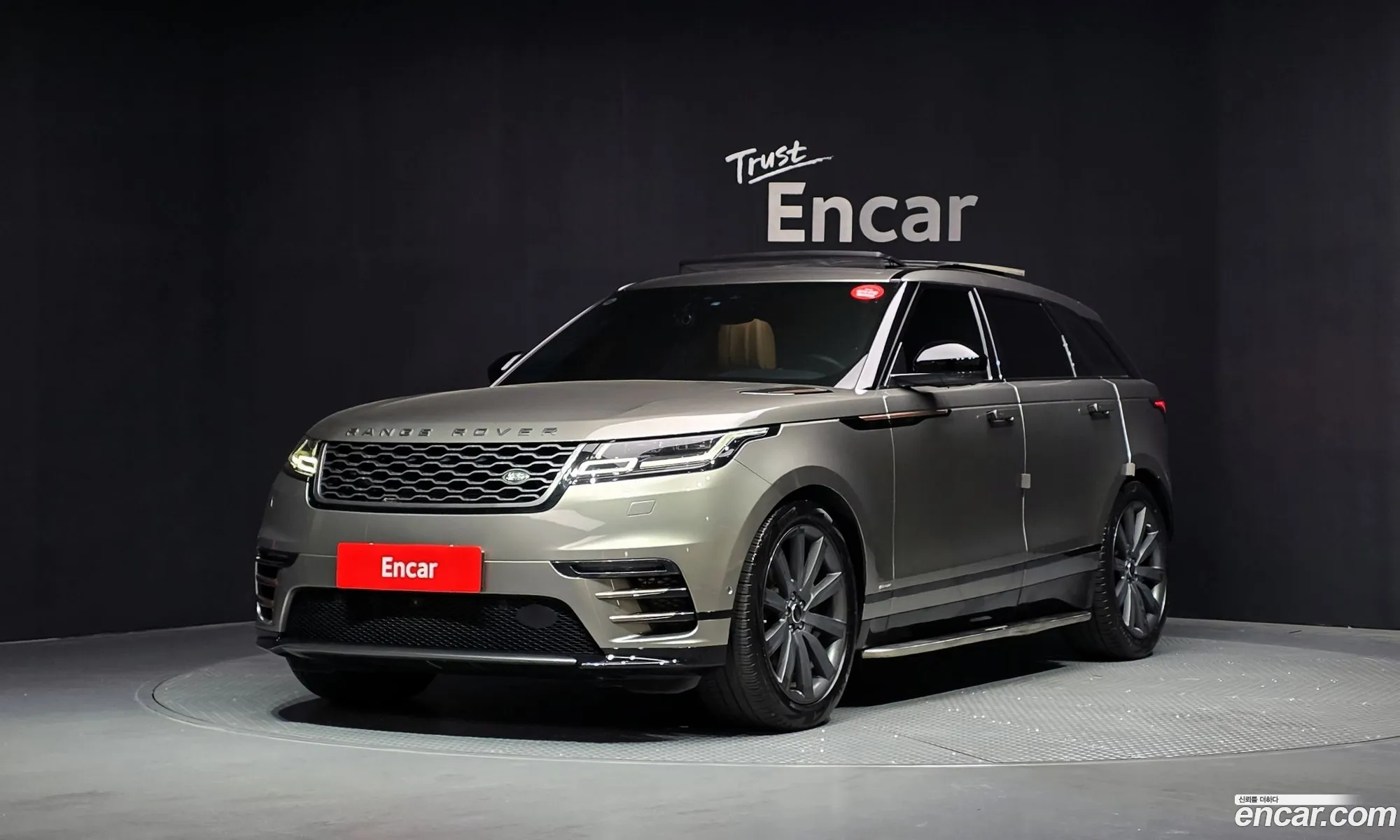 Land Rover Range Rover Velar 2018 — 24