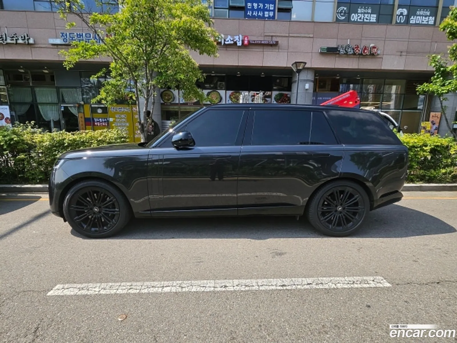 Land Rover Range Rover 2023 — 9