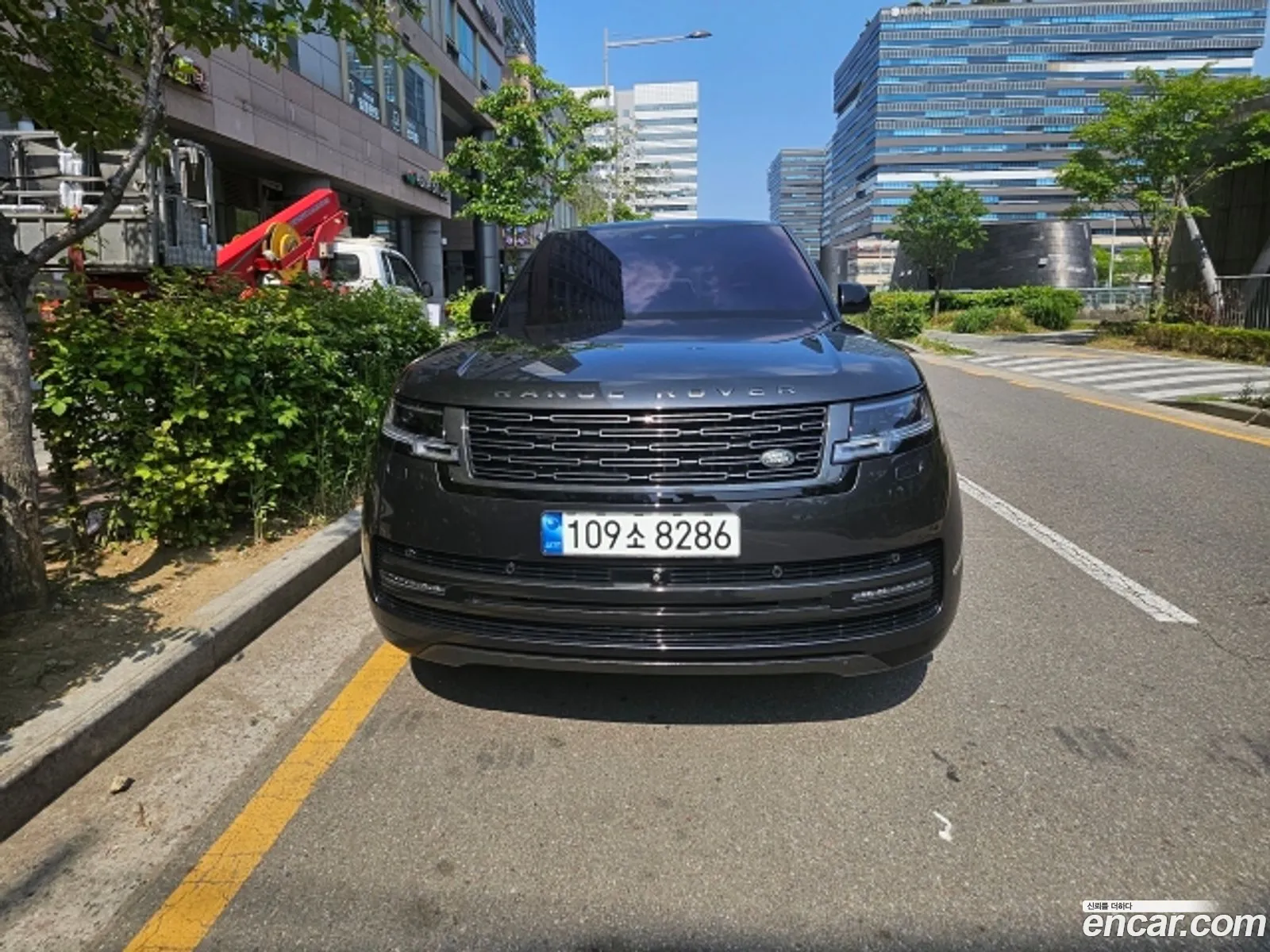 Land Rover Range Rover 2023 — 13